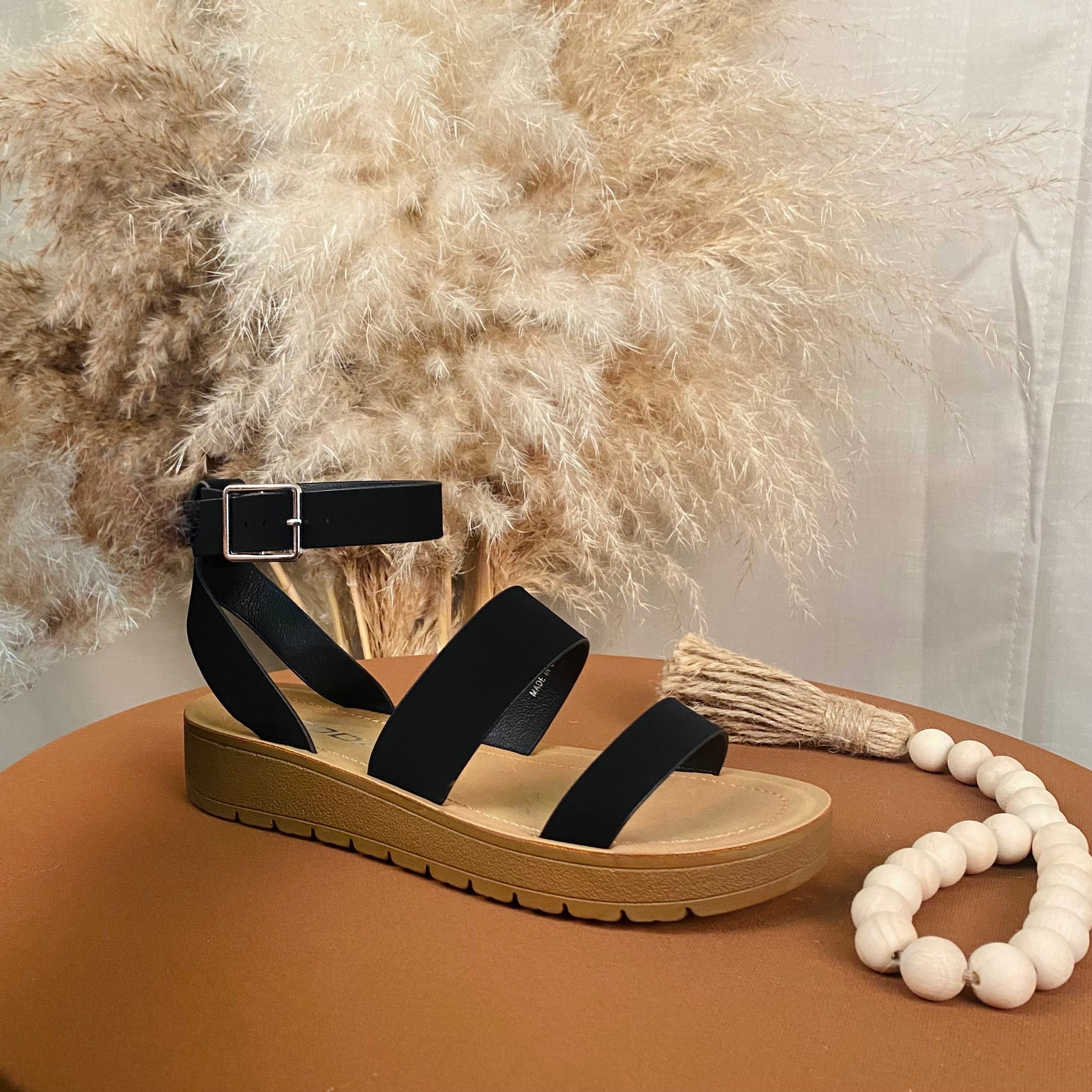 Sandy Sandals (Black)