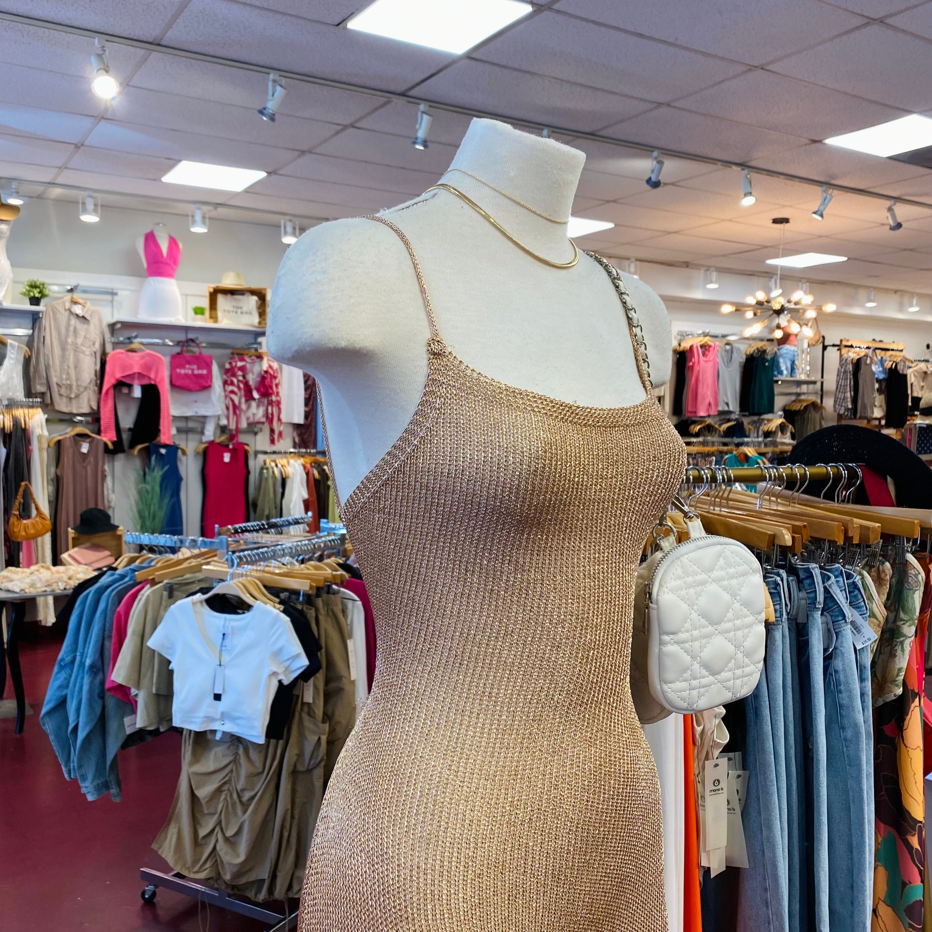 Viviann Dress (Rose)