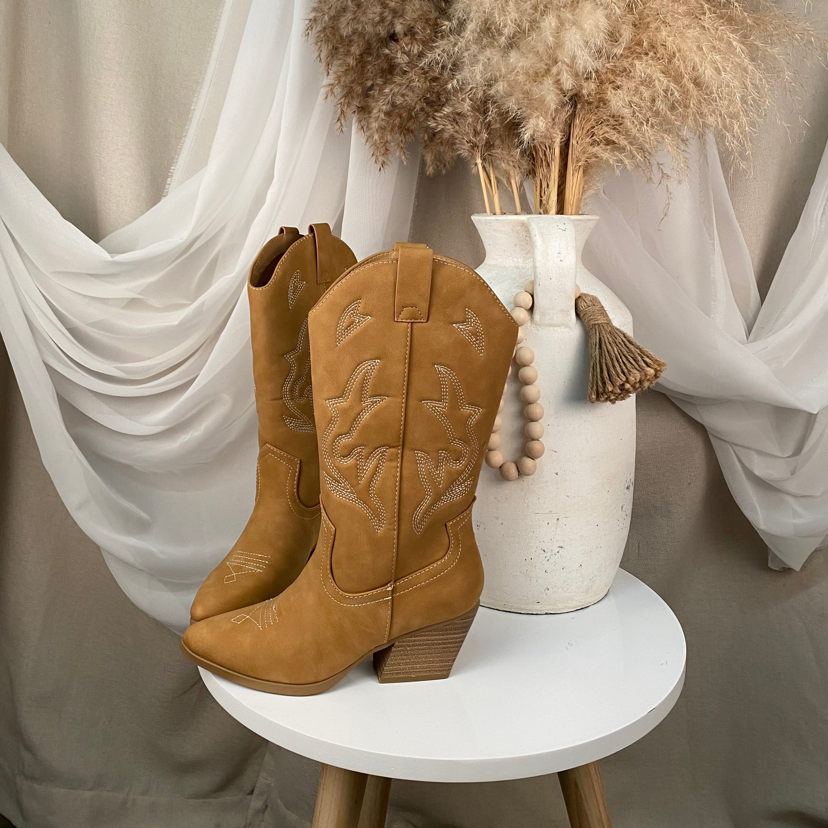 Bryson Cowboy Boots (Coffee)