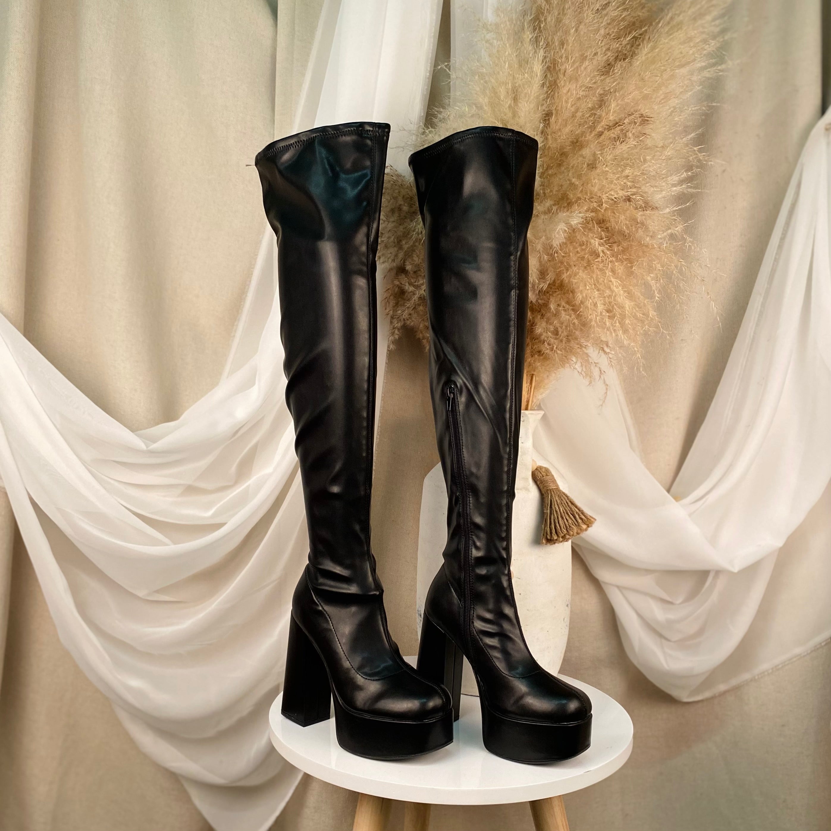 Ivy Leather Boots (Black)