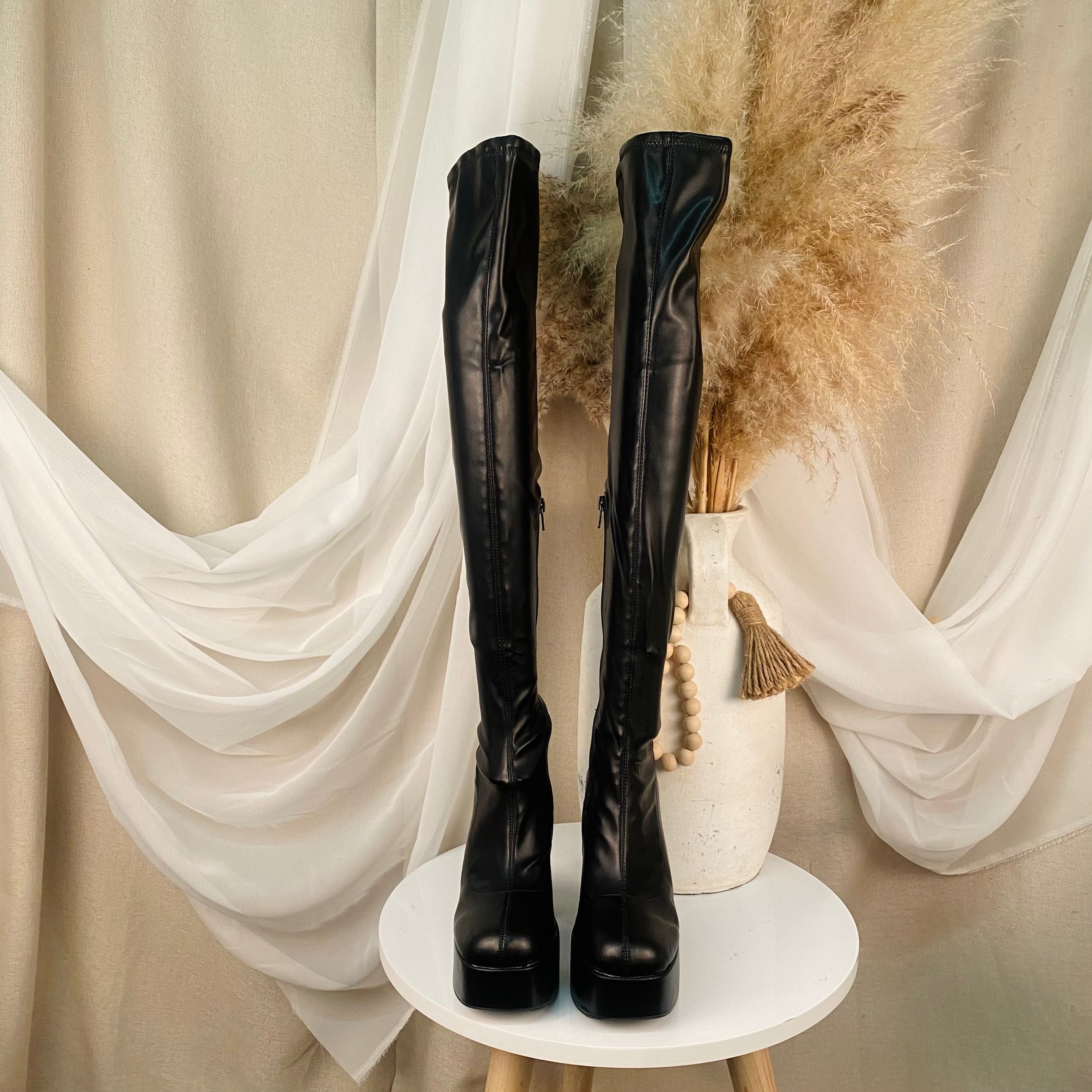 Ivy Leather Boots (Black)