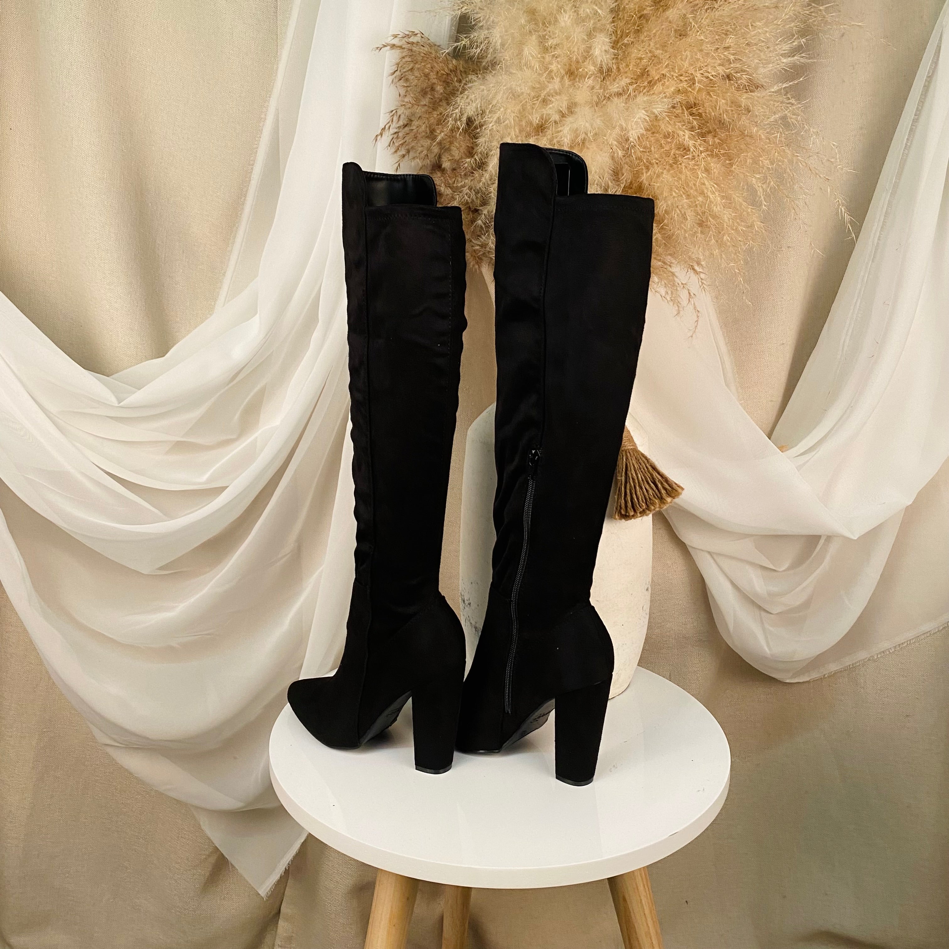 Leslie Suede Boots (Black)