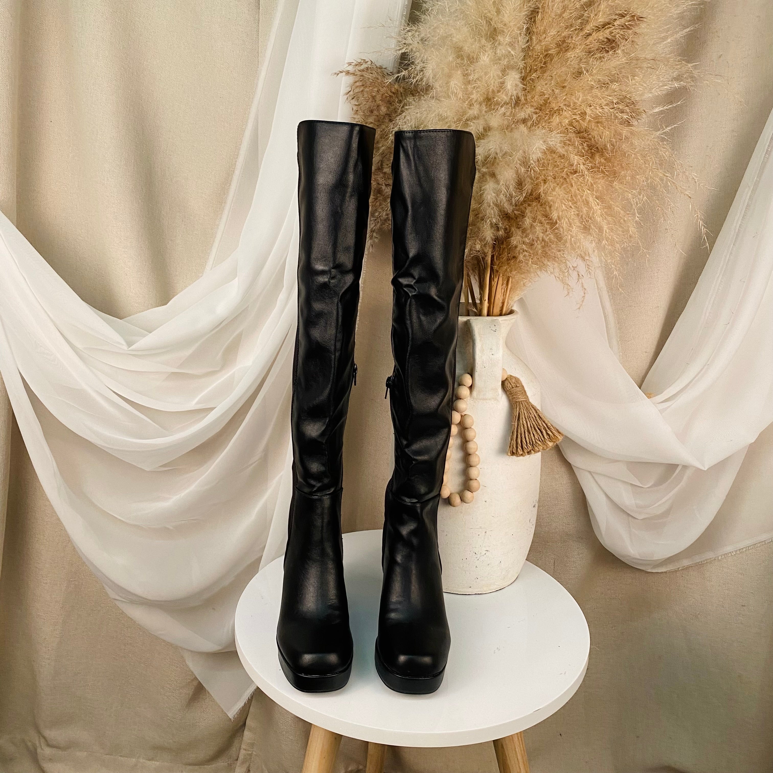 Brandy Leather Boots (Black)