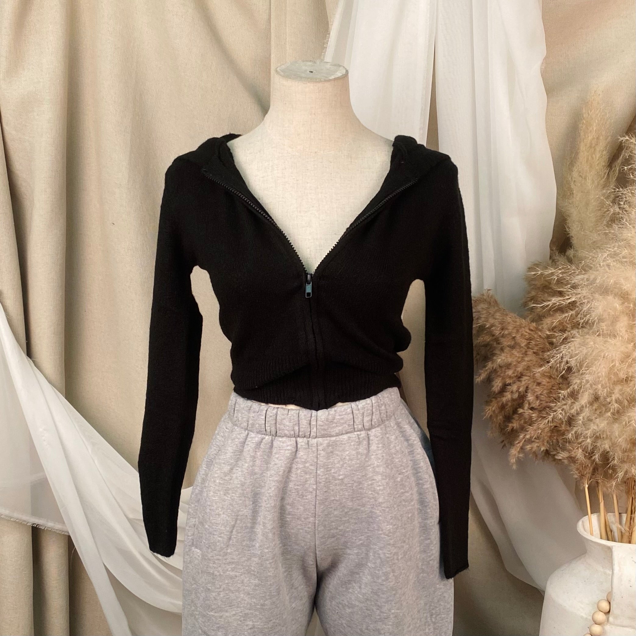 Kathie Crop Sweater (Black)