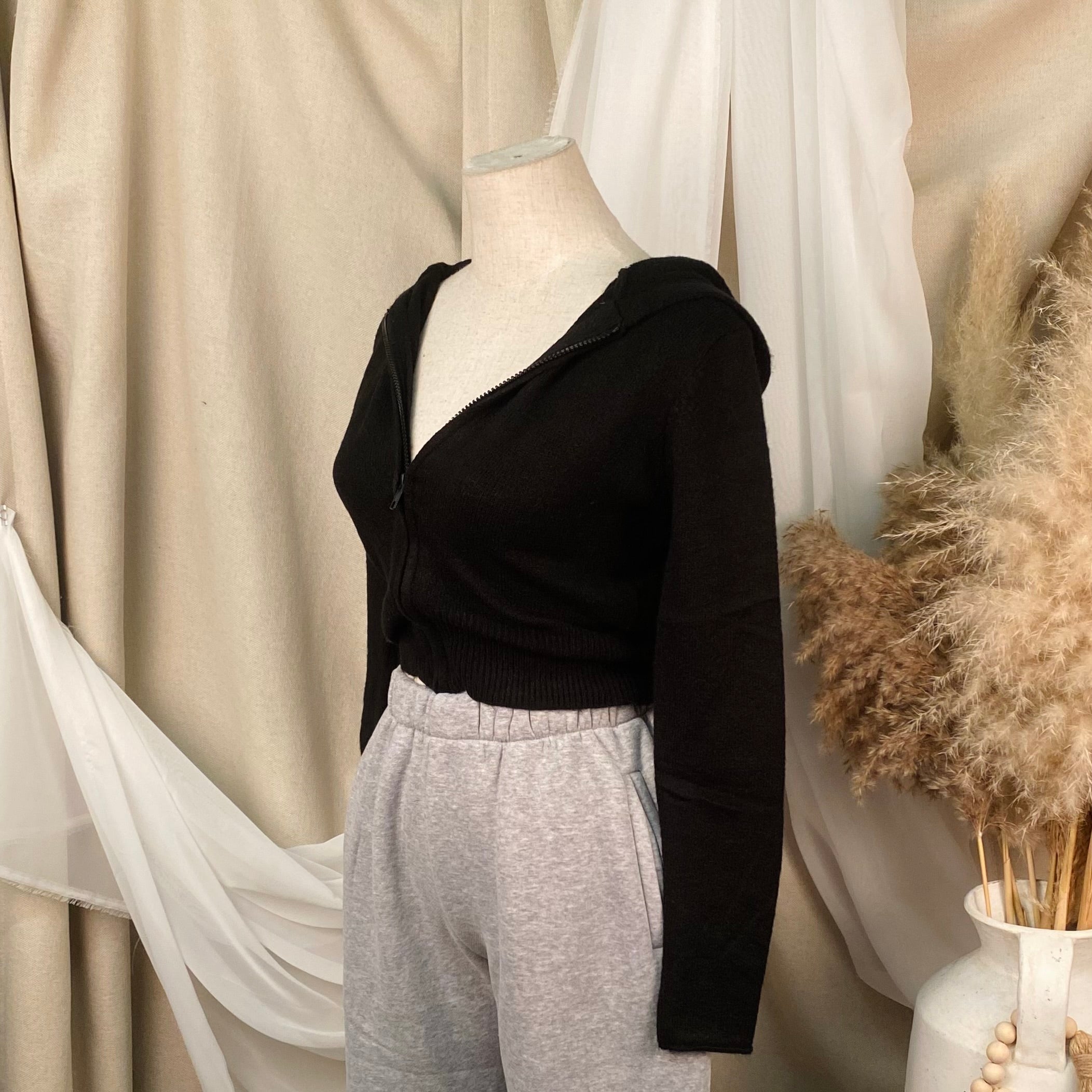 Kathie Crop Sweater (Black)