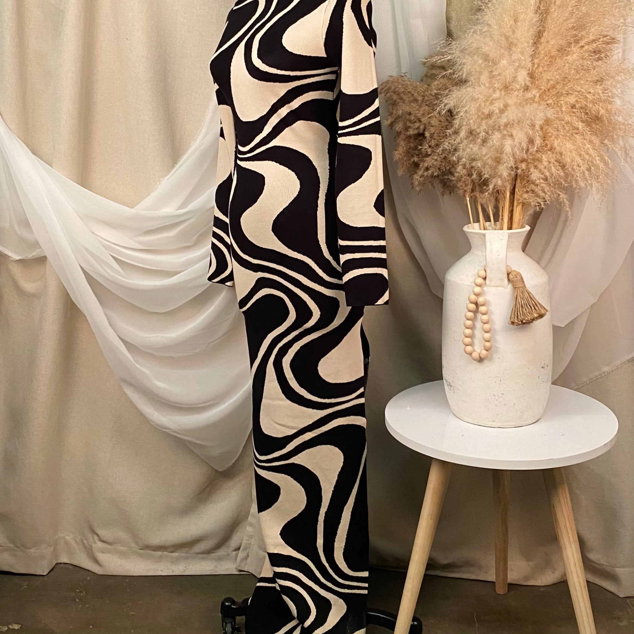 Steve Long Dress (Black)