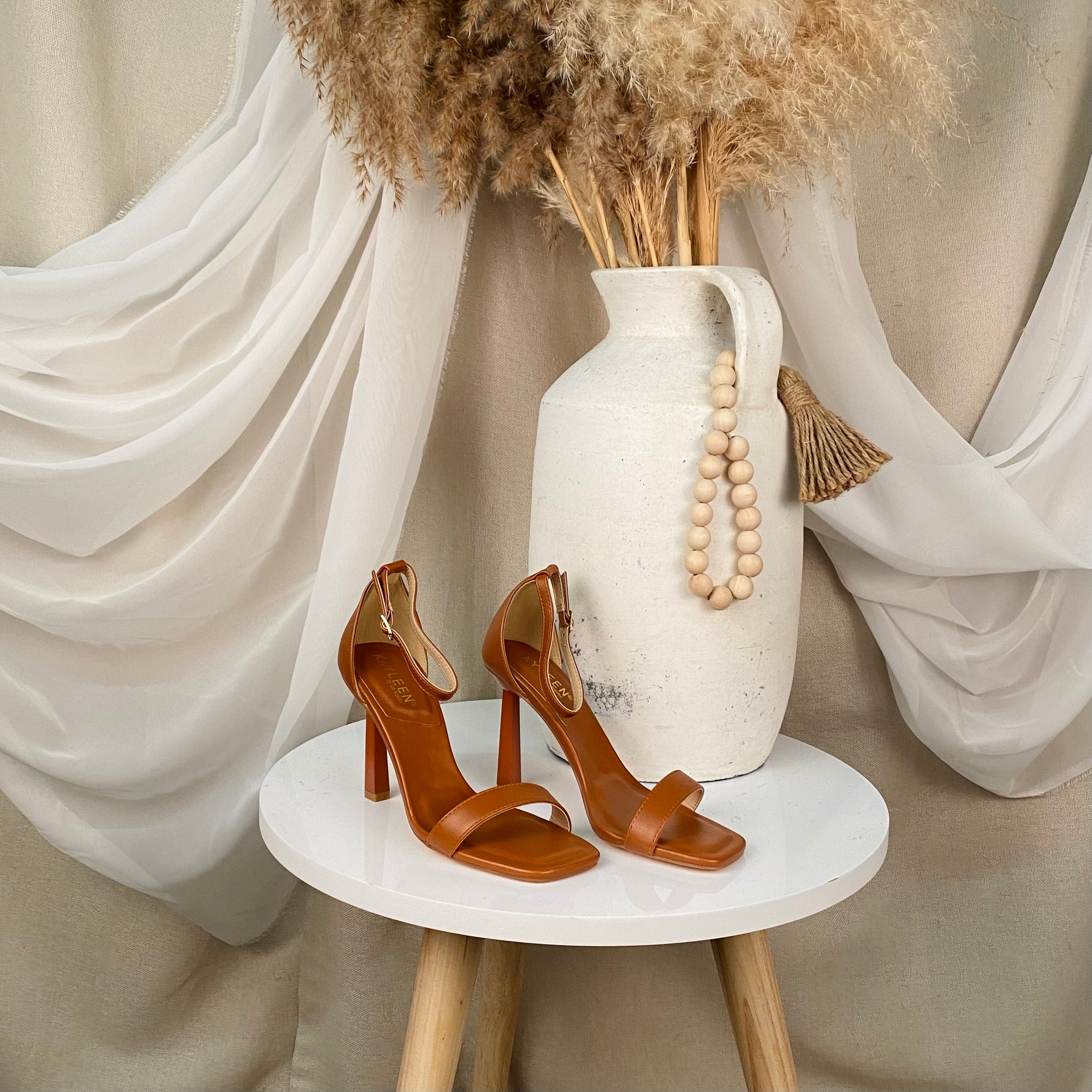 Araceli Heels (Camel)
