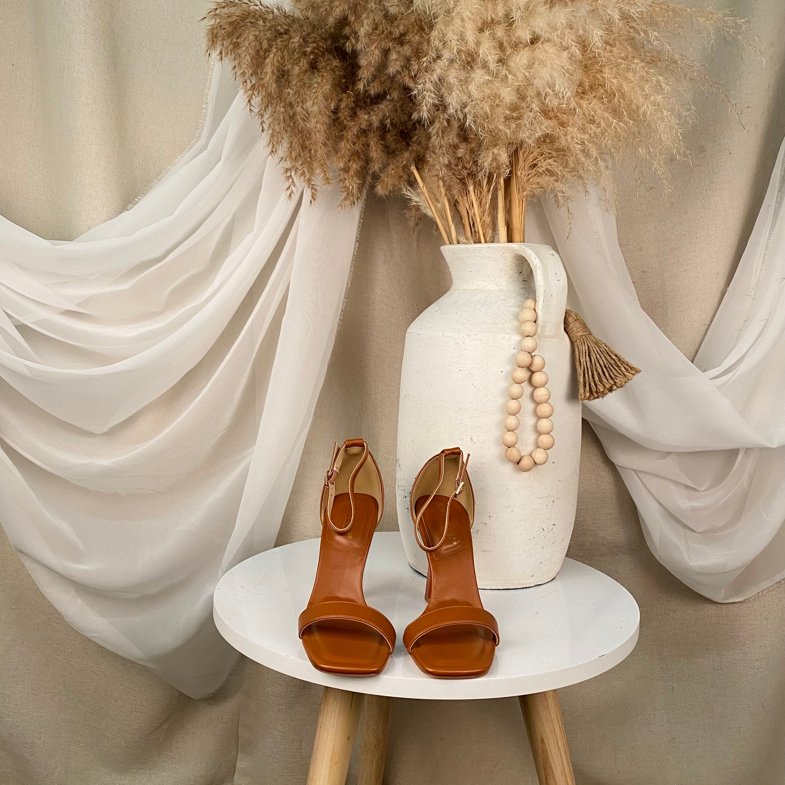 Araceli Heels (Camel)
