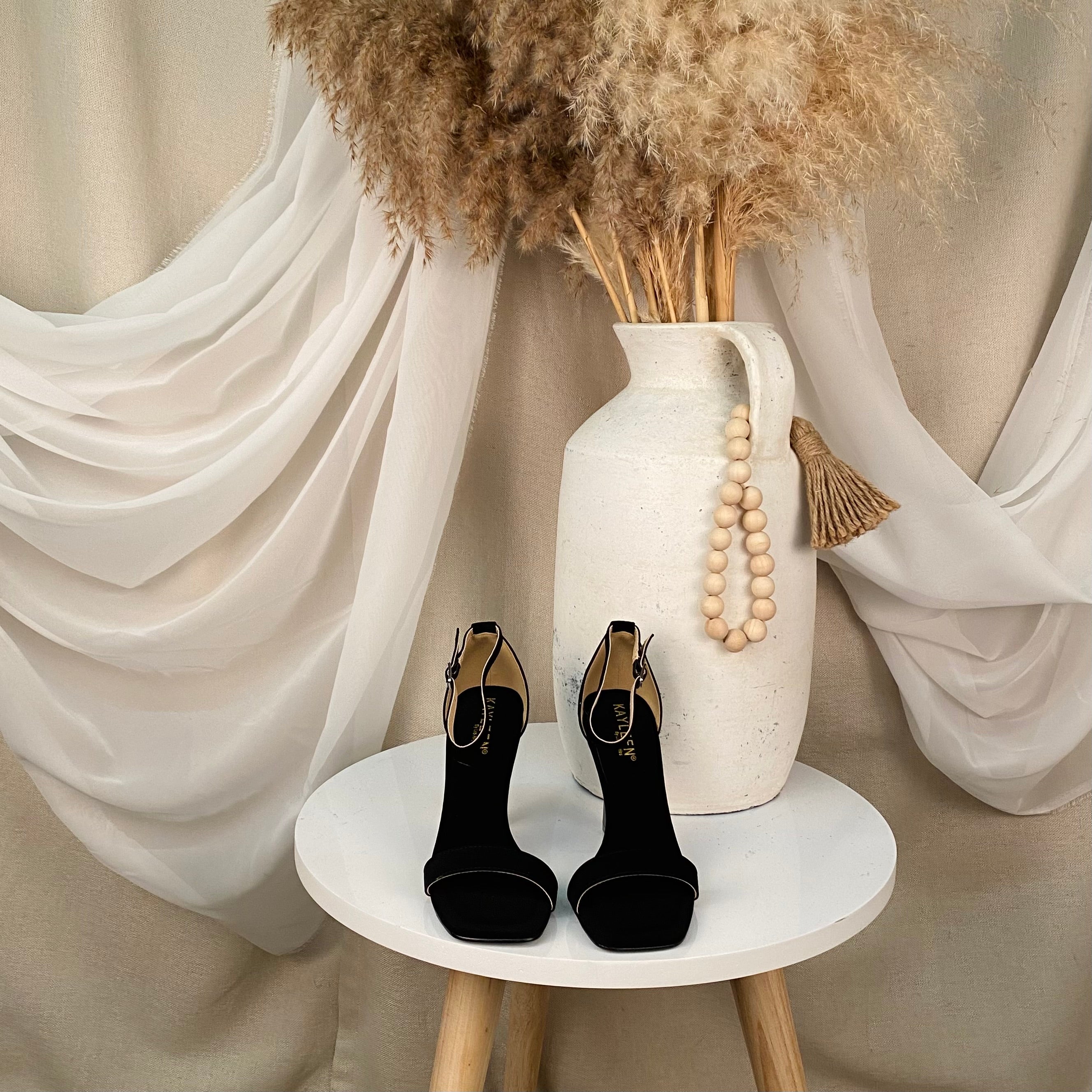 Araceli Suede Heels (Black)