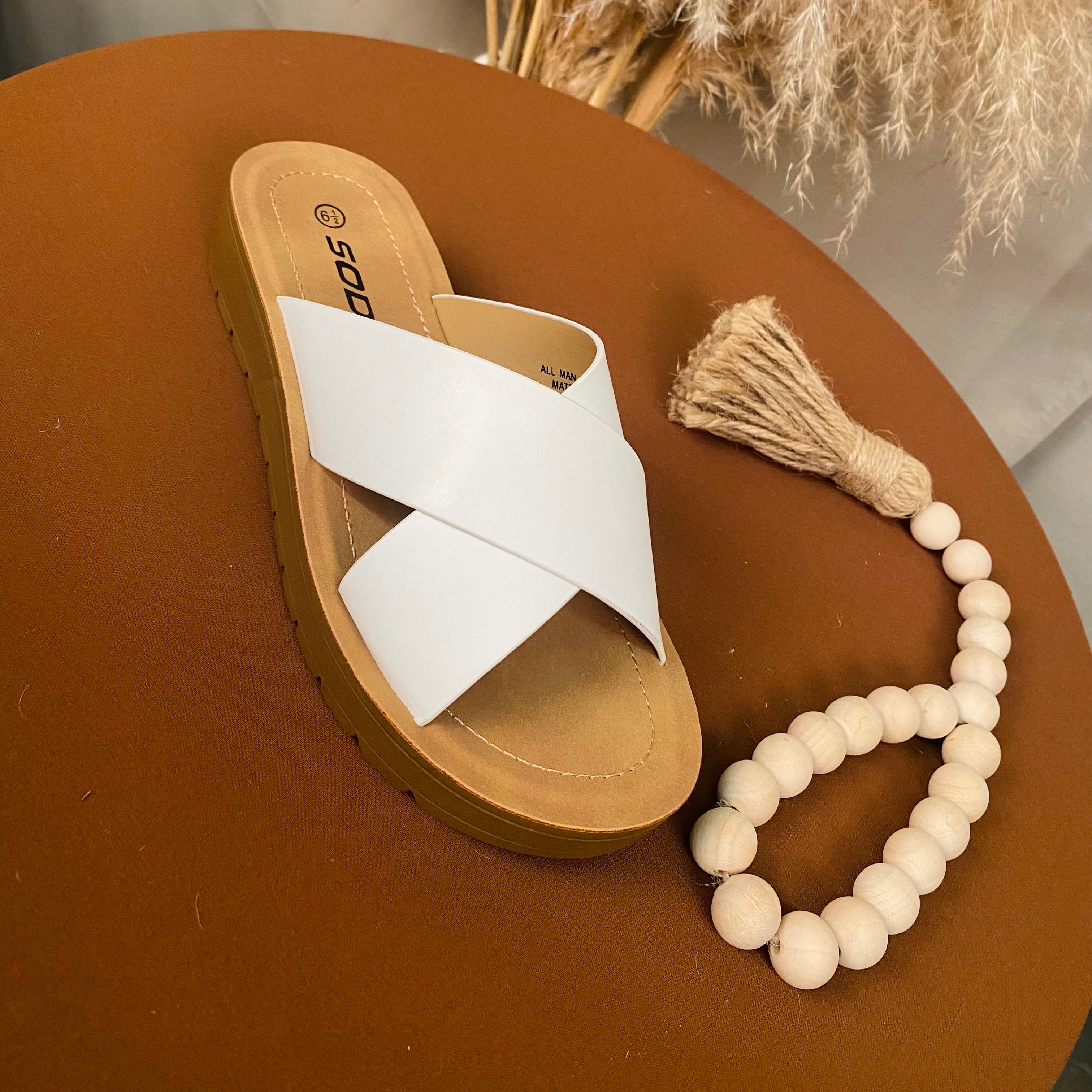 Eliana Sandals (White)