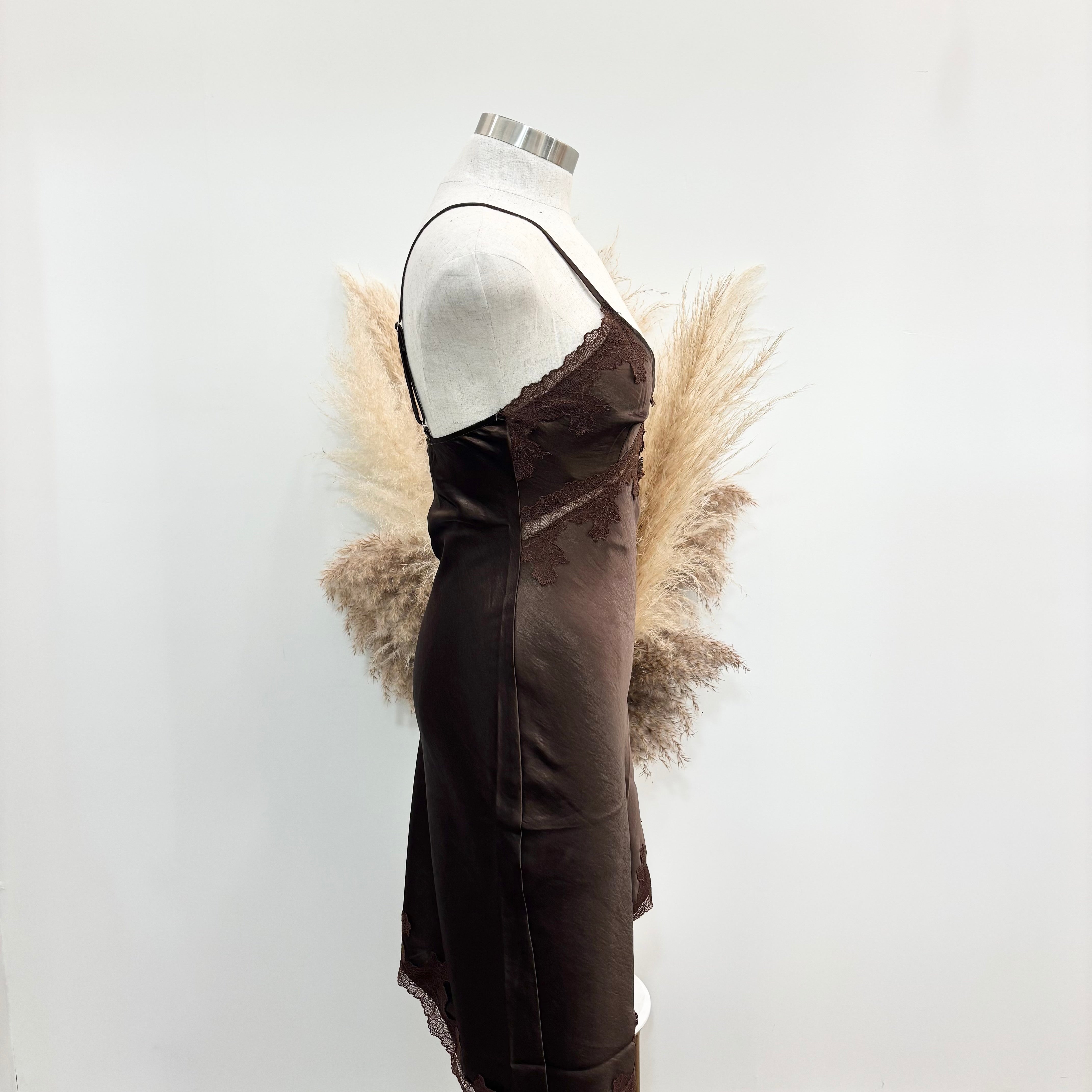Carrie Slip (Brown)