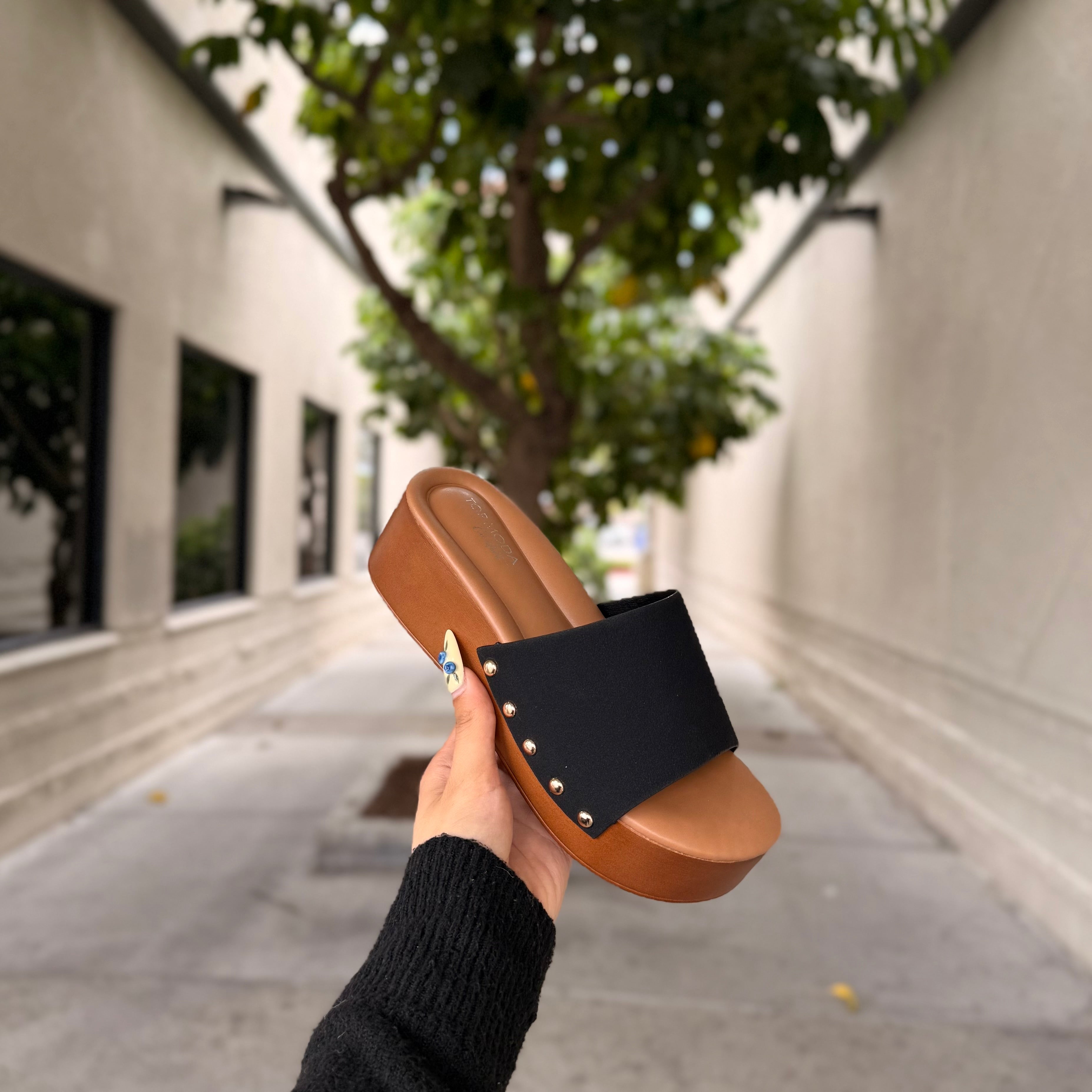 Bella Slip On Chunky Sandals (Black)