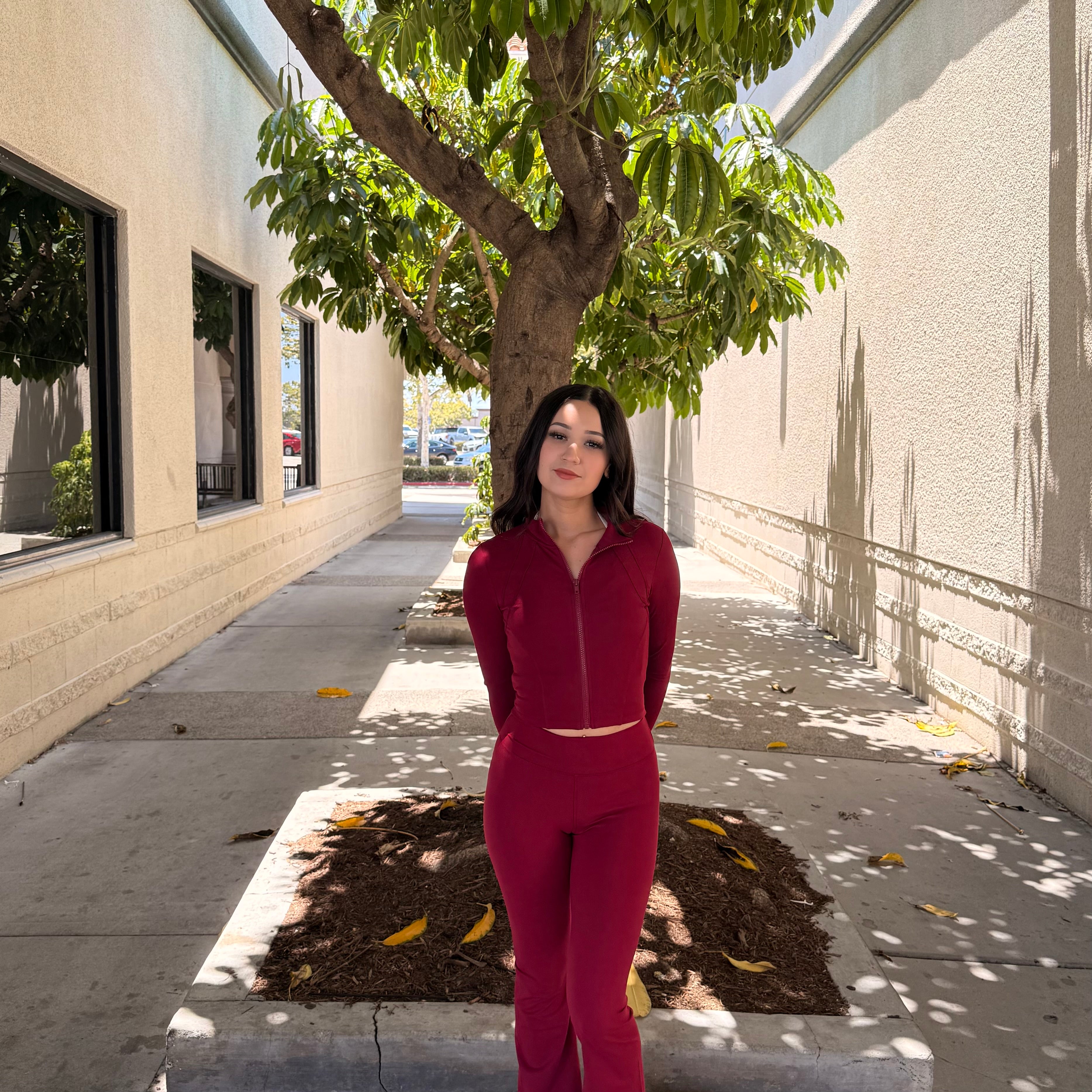 Jacy Sweatshirt (Cherry)