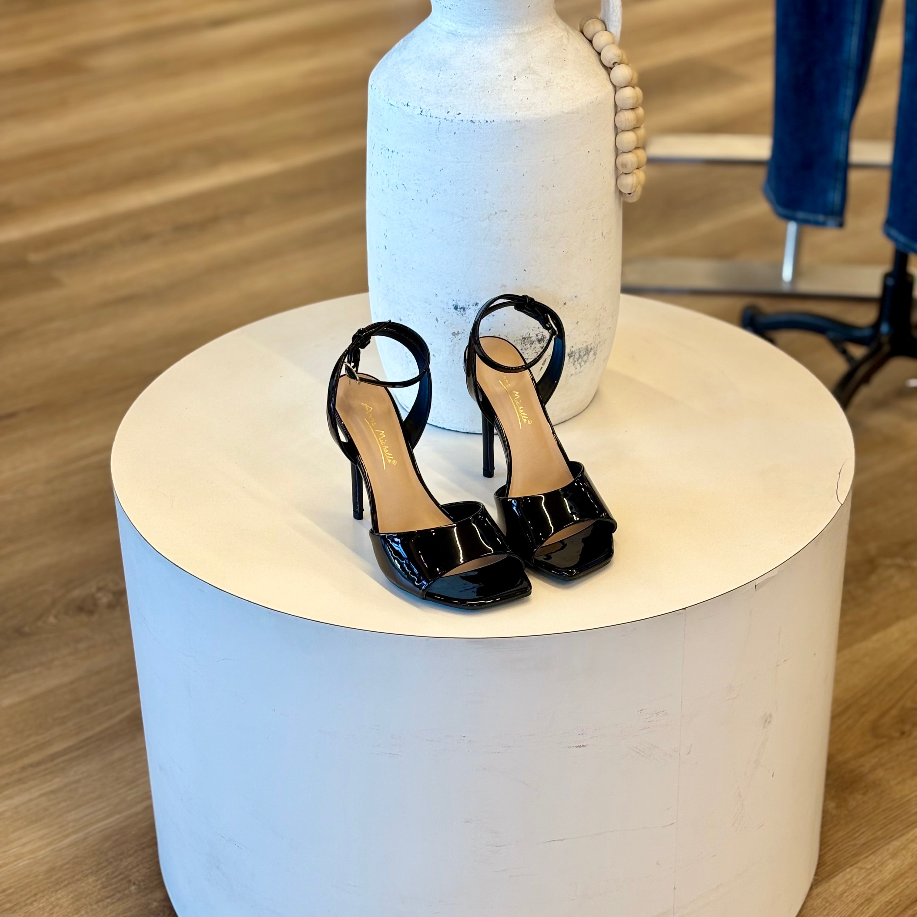 Nixie Heels (Black)