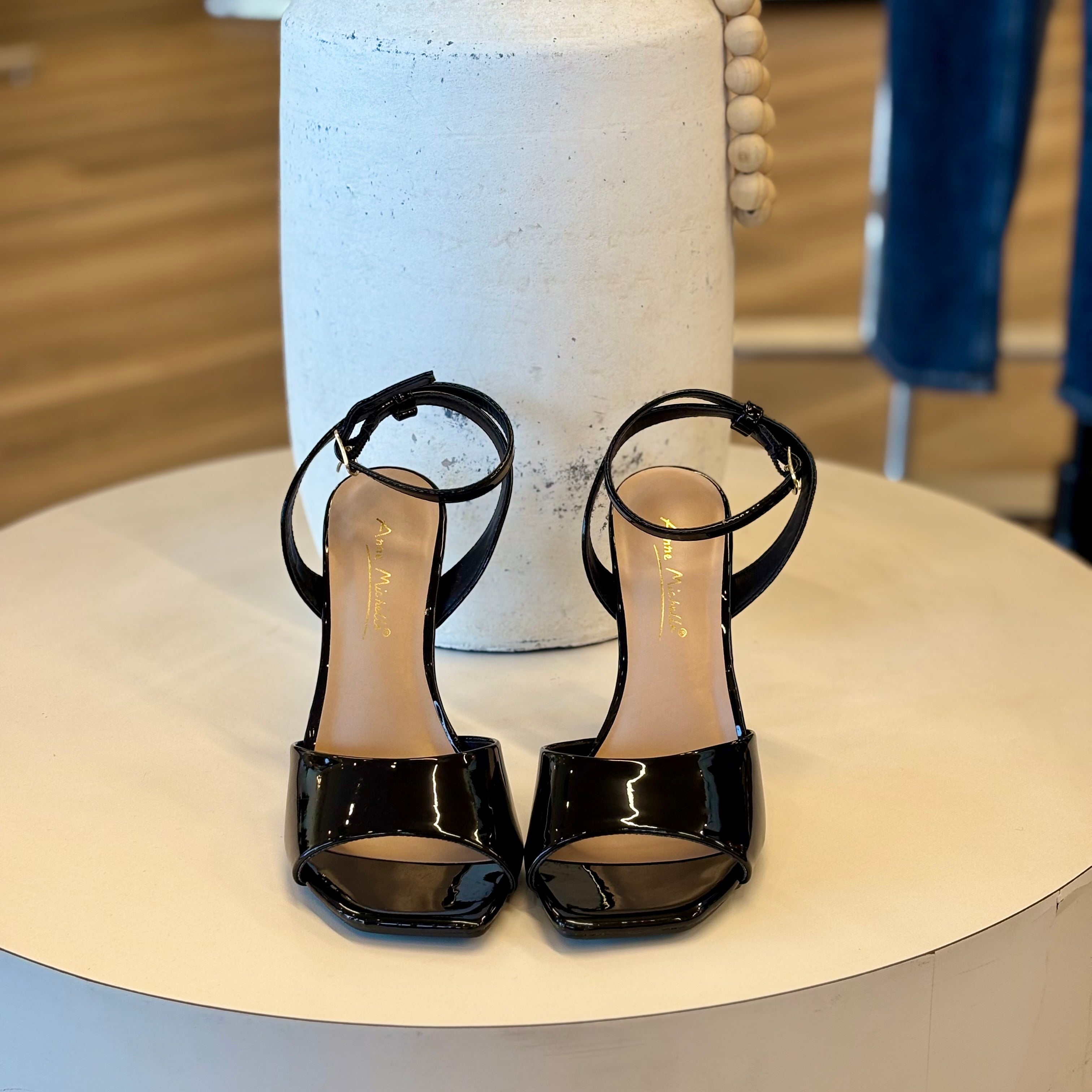 Nixie Heels (Black)