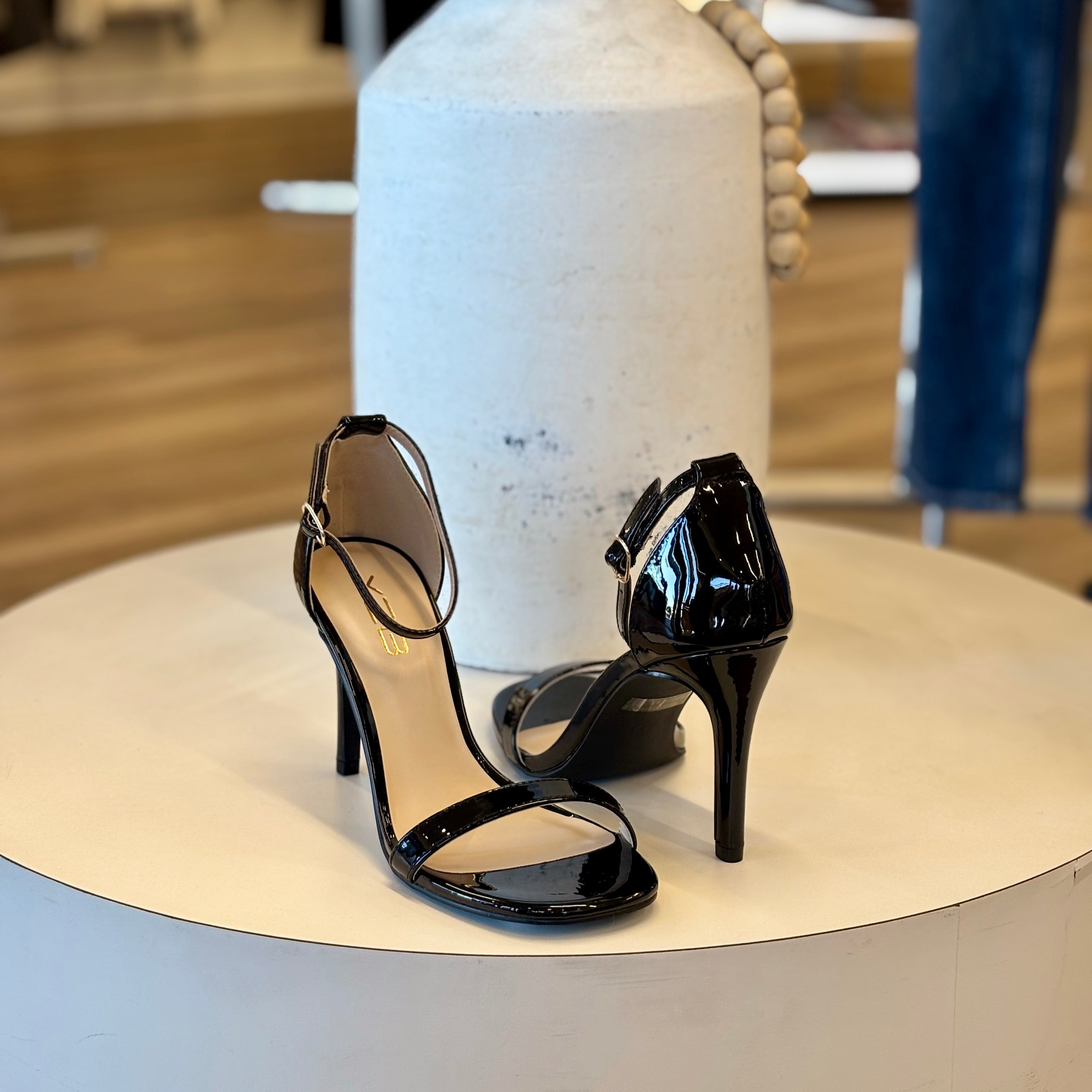 Romi Heels (Black)