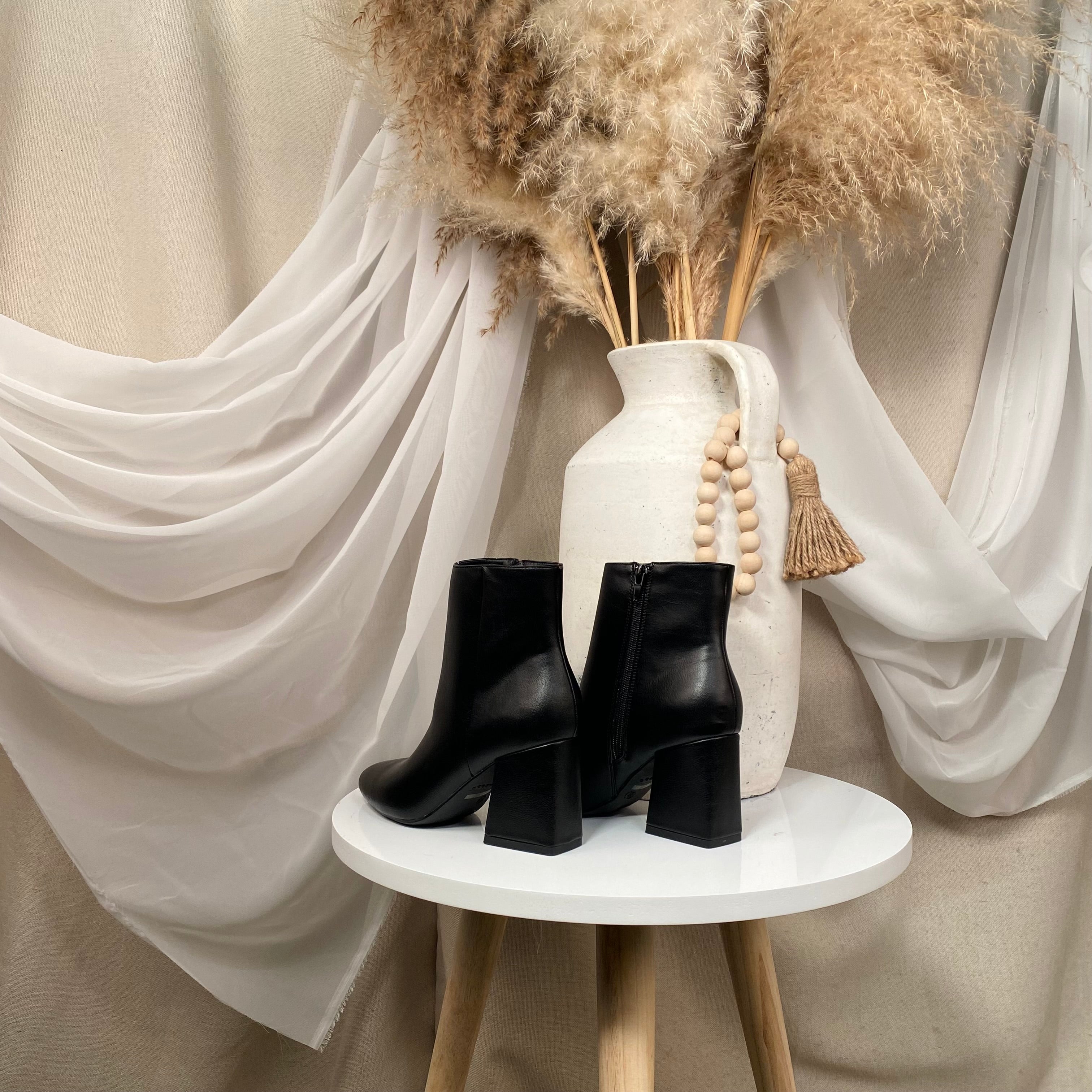 Cassie Booties (Black)