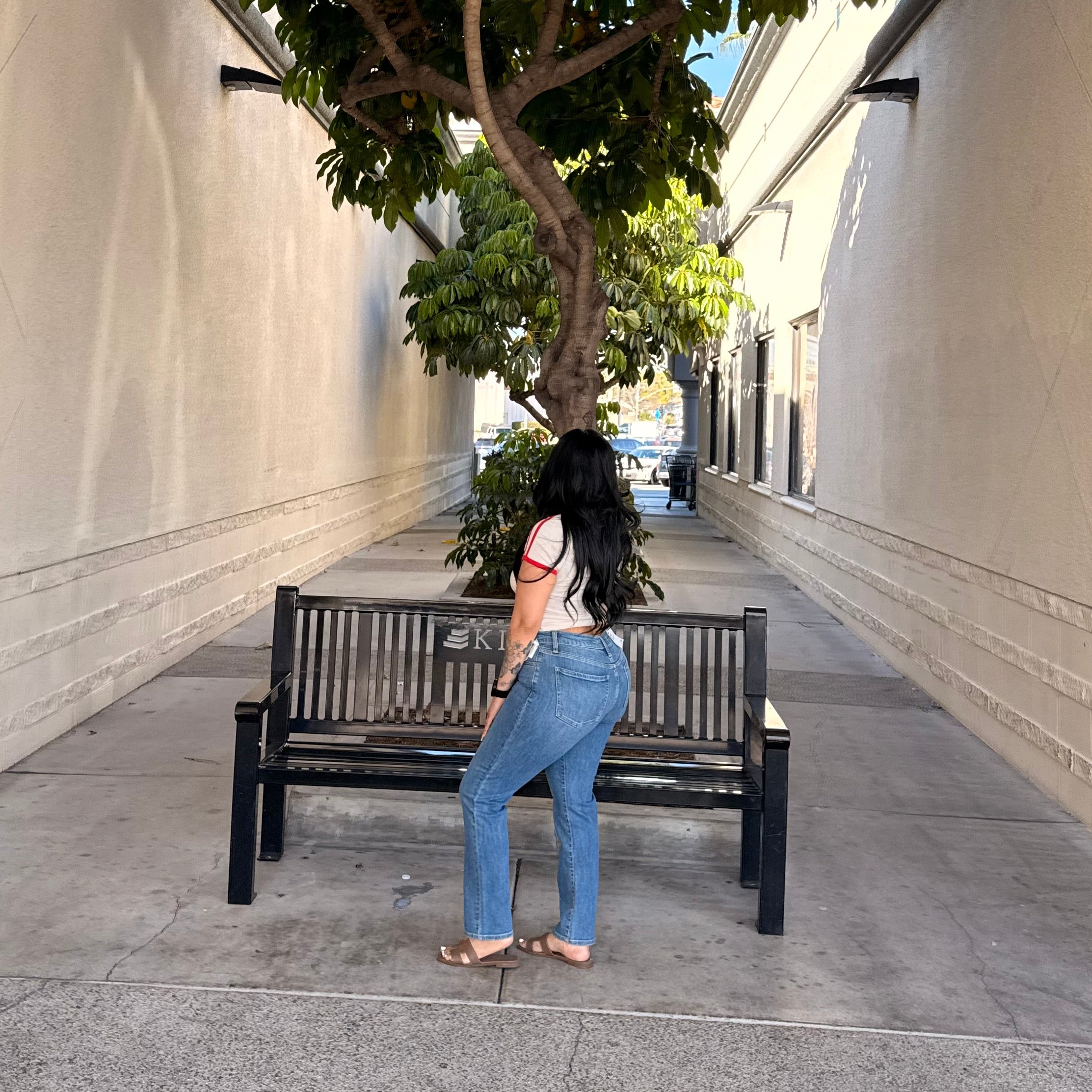 Andrew Mid Rise Jeans (On Tap)
