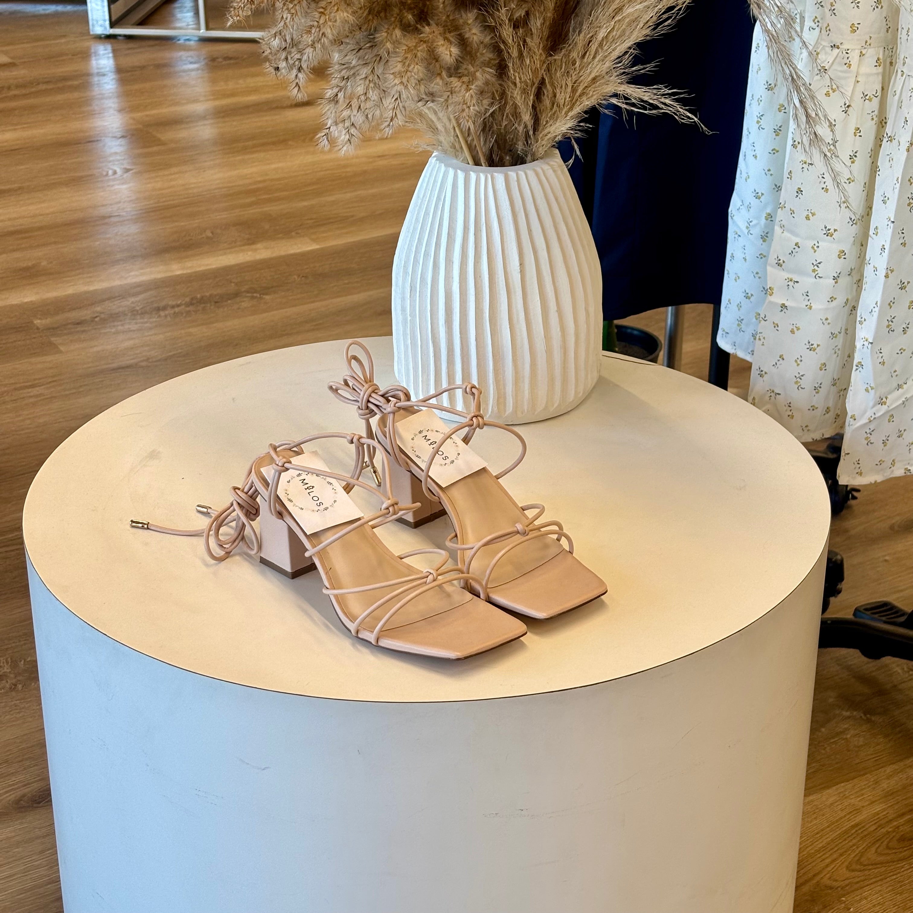 Jennifer Heels (Nude)