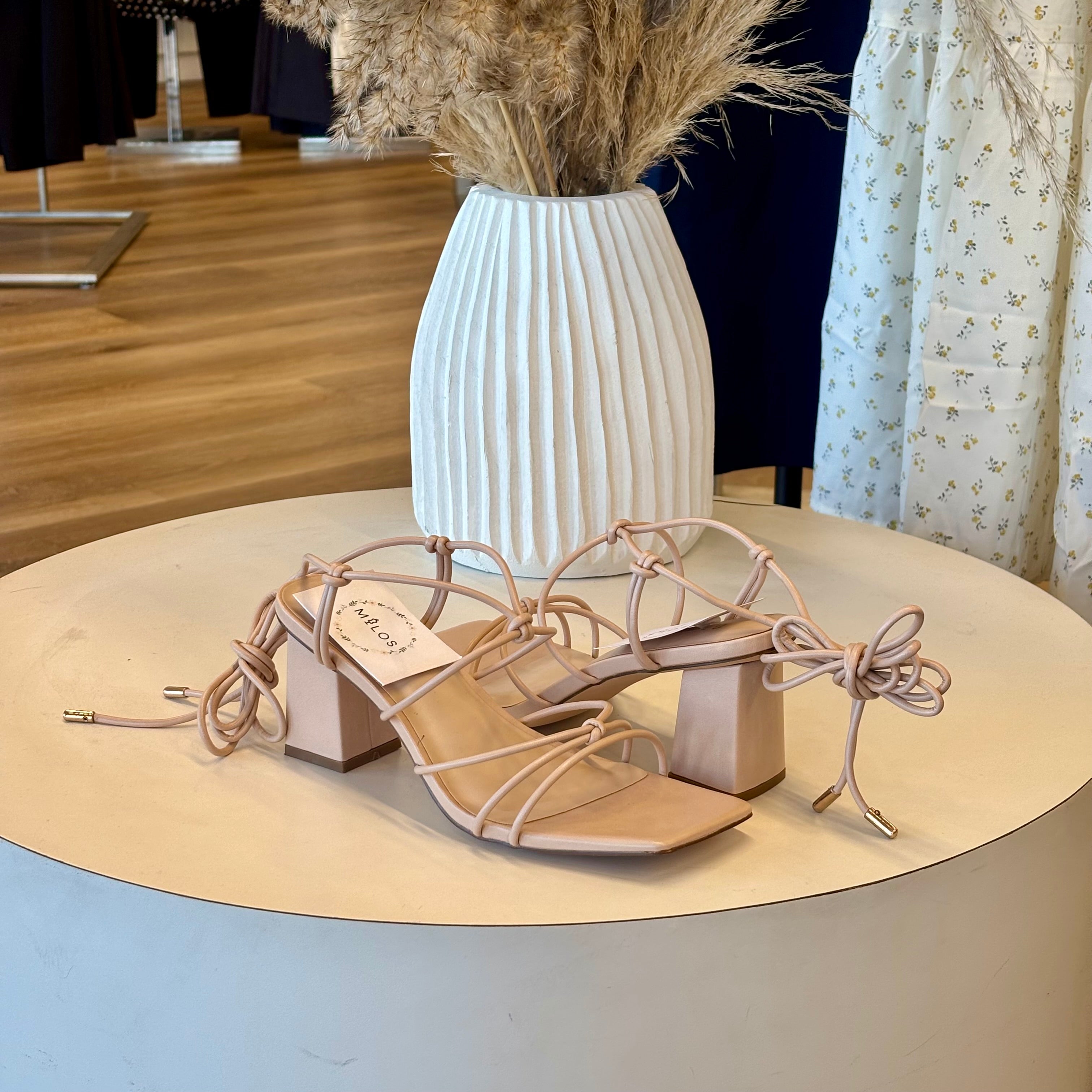 Jennifer Heels (Nude)