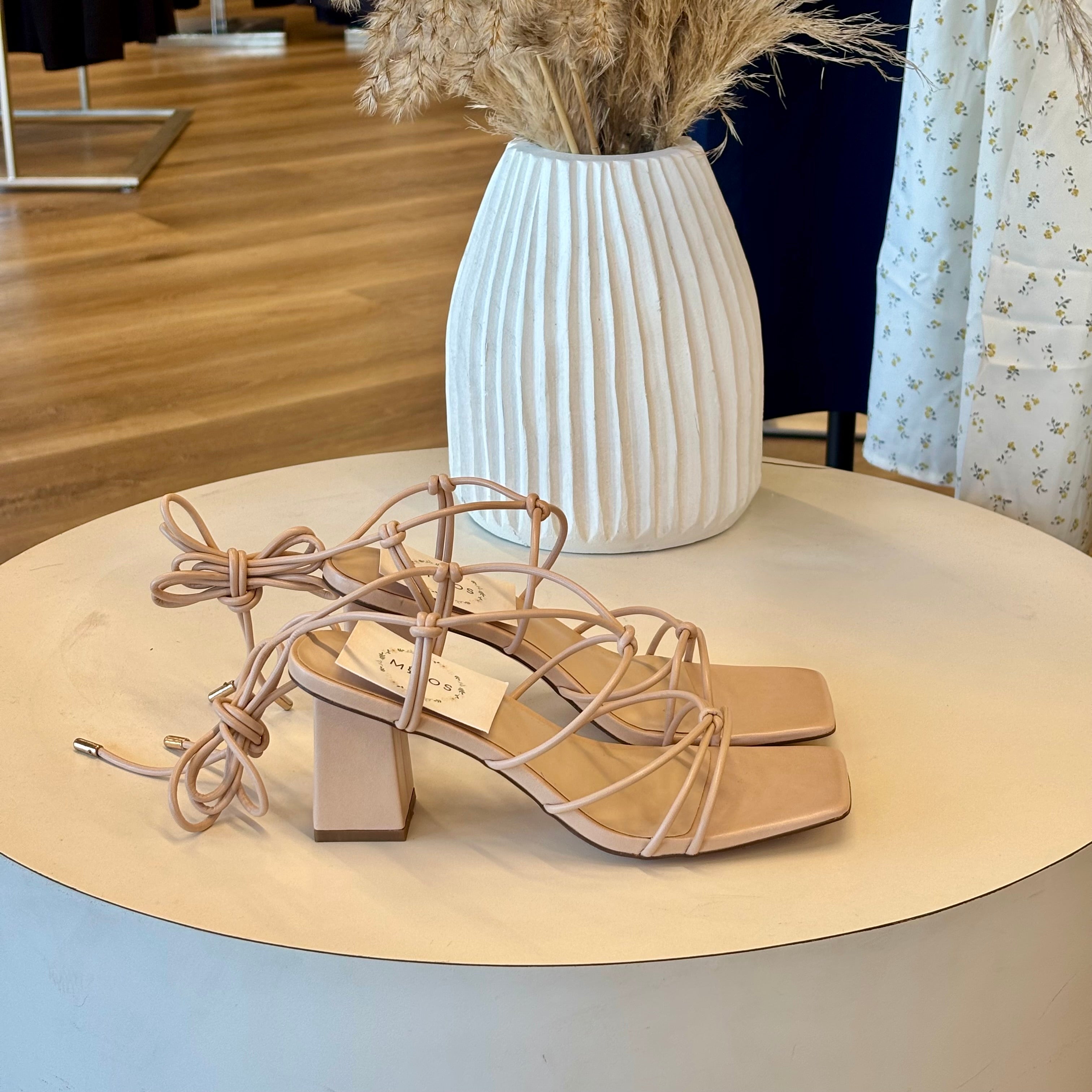 Jennifer Heels (Nude)