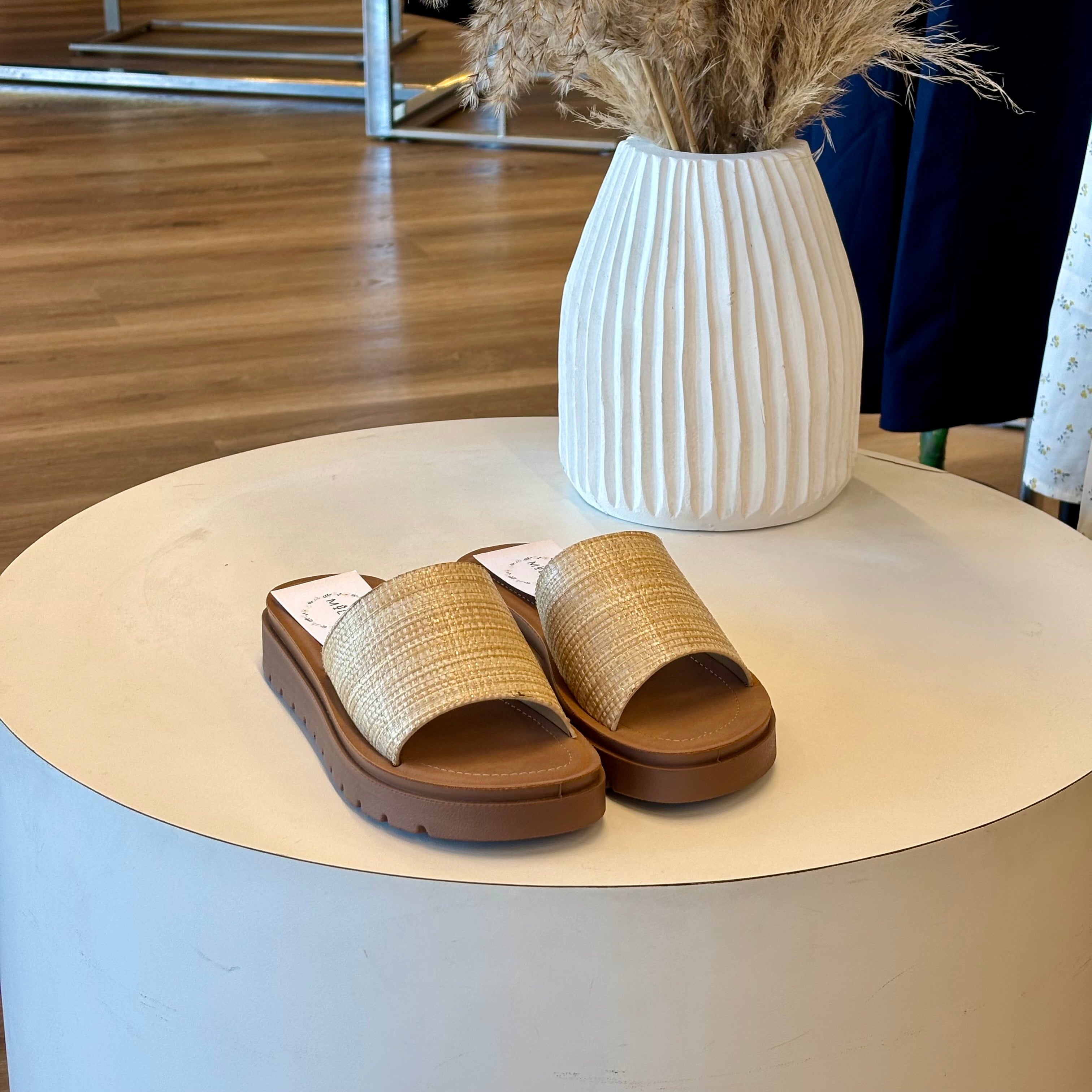 Daisy Sandals (Beige)