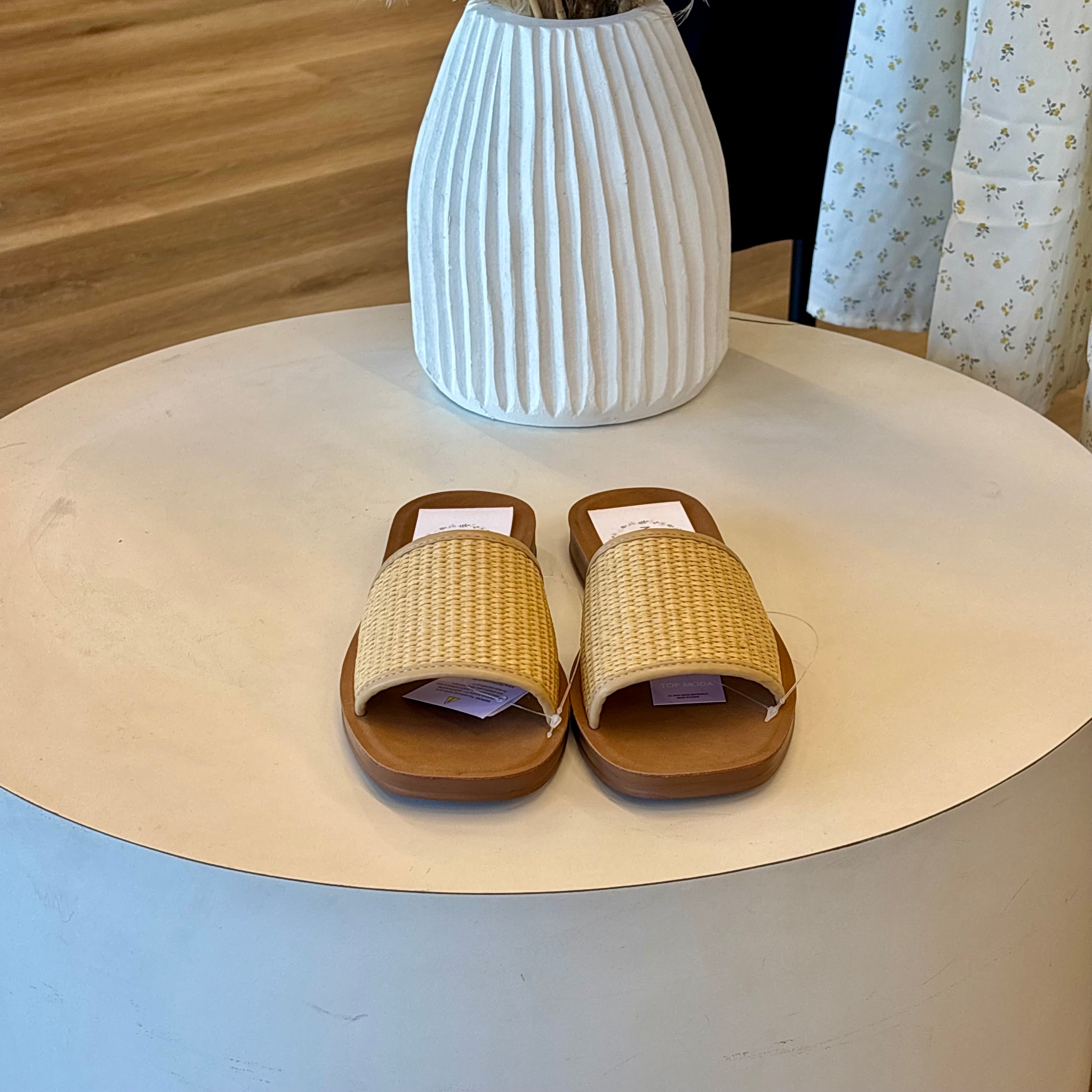 Cindy Sandals (Beige)