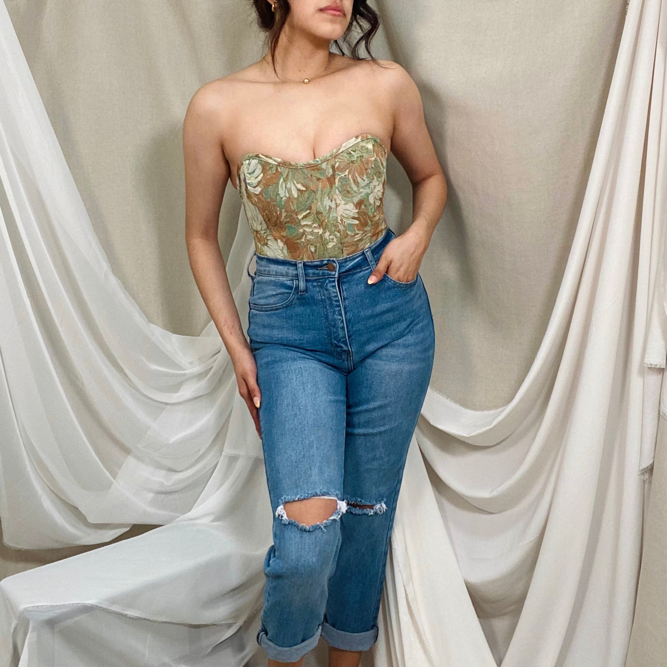 Milo High Rise Mom Jeans (Med)