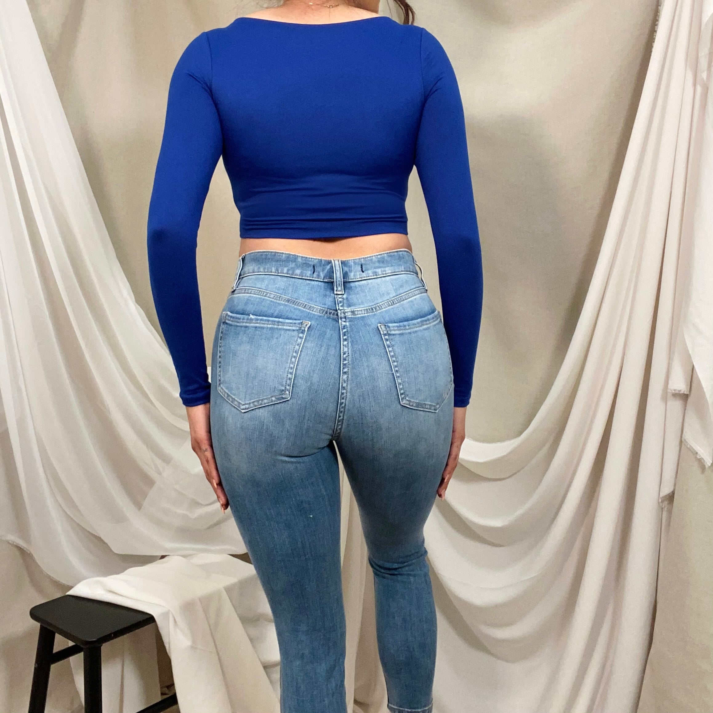 James High Rise Jeans (Out)
