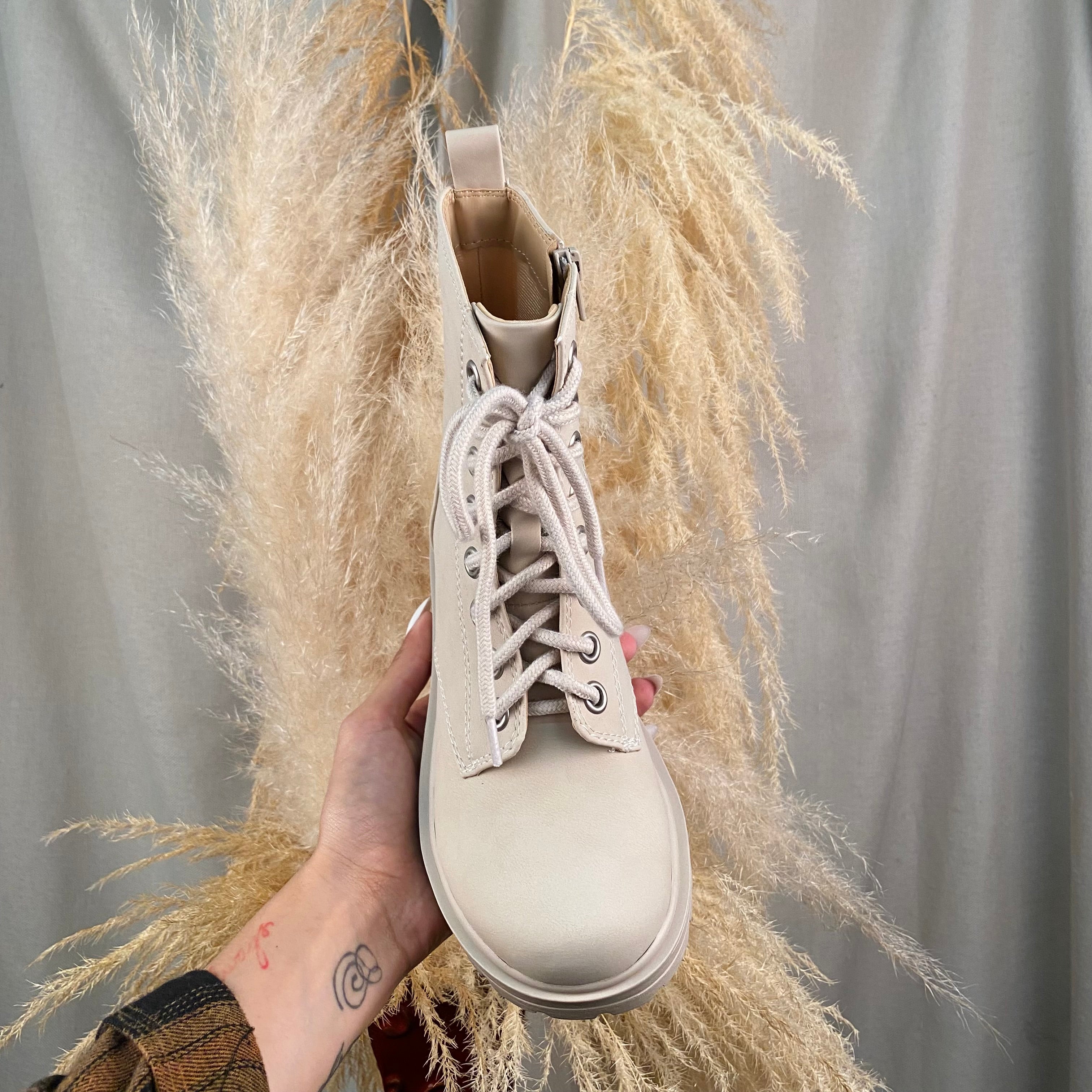 Marcus Combat Boots (Beige)