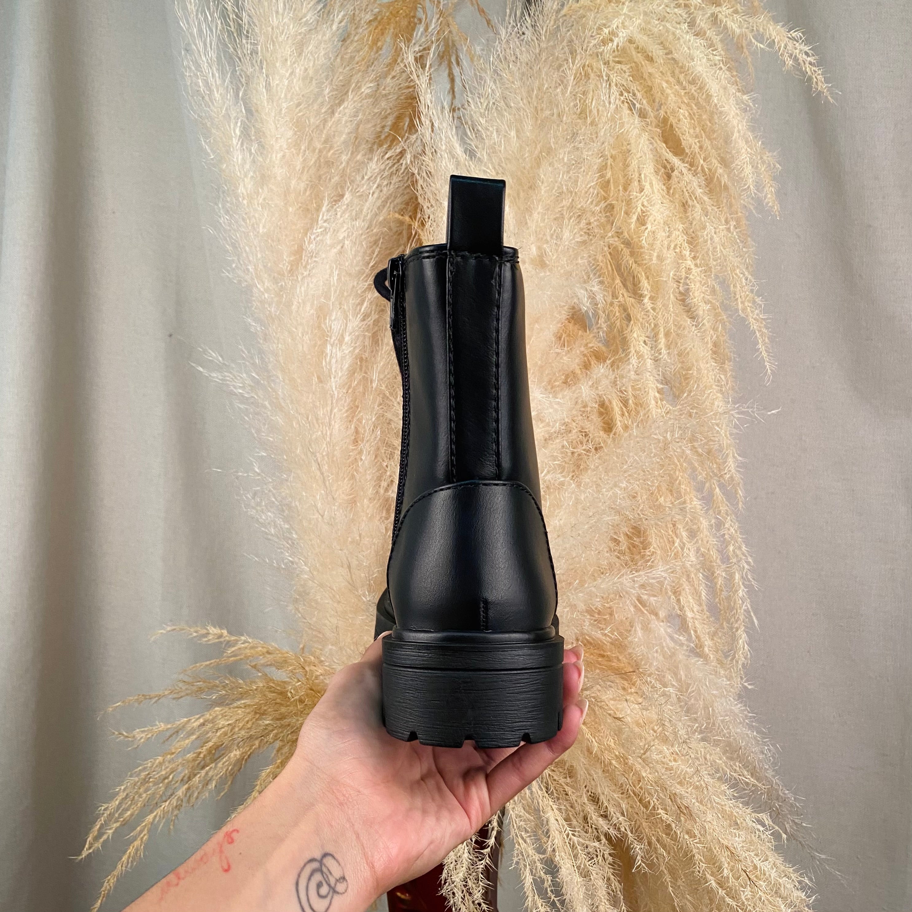 Marcus Combat Boots (Black)