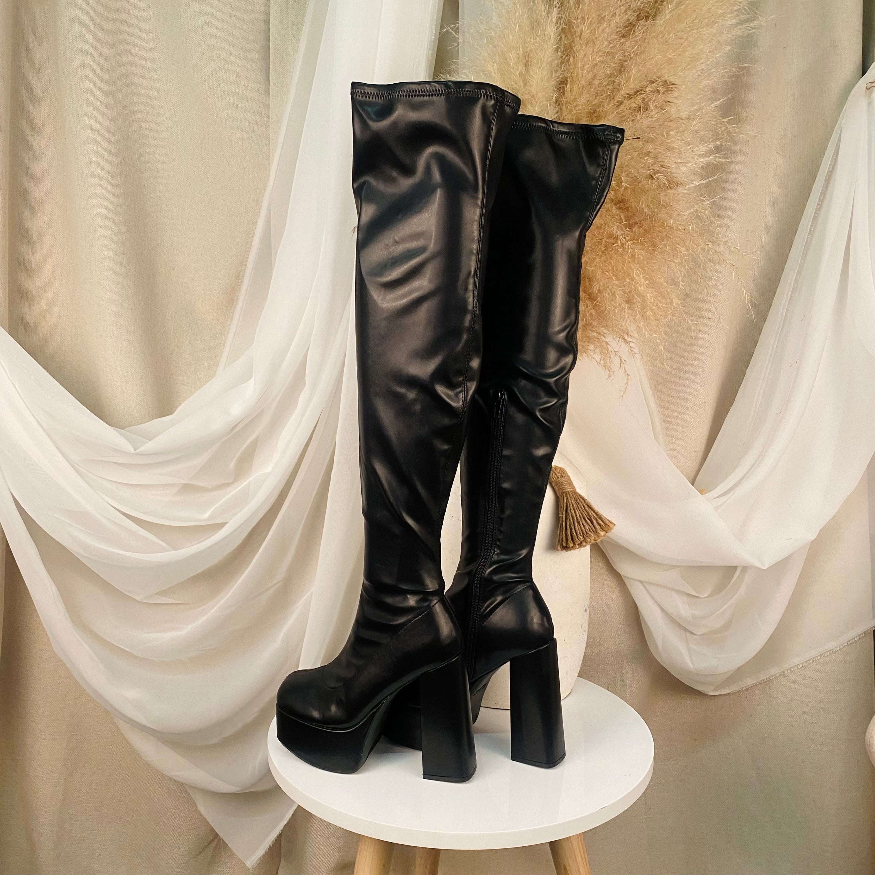 Ivy Leather Boots (Black)
