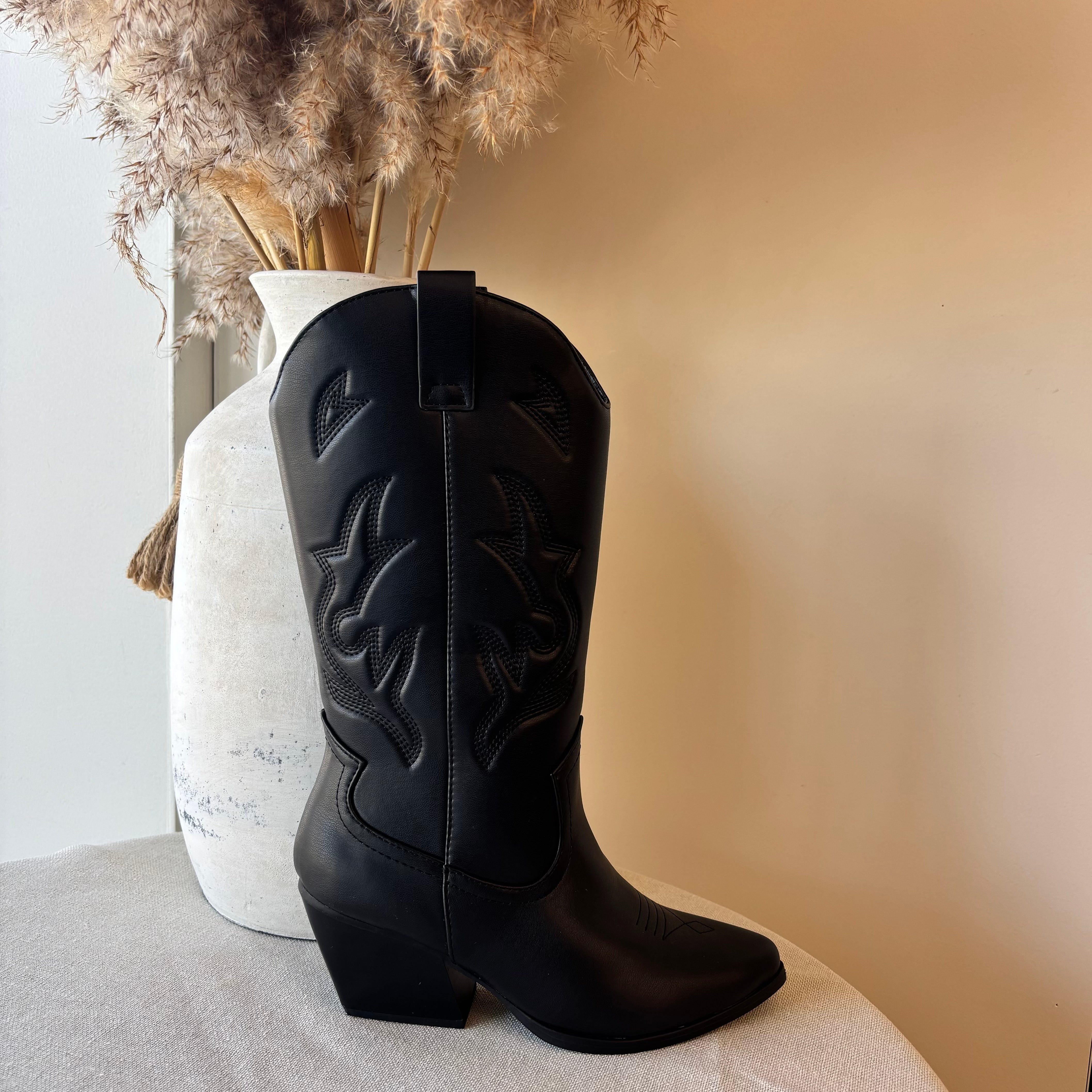 Alena Boots (Black)