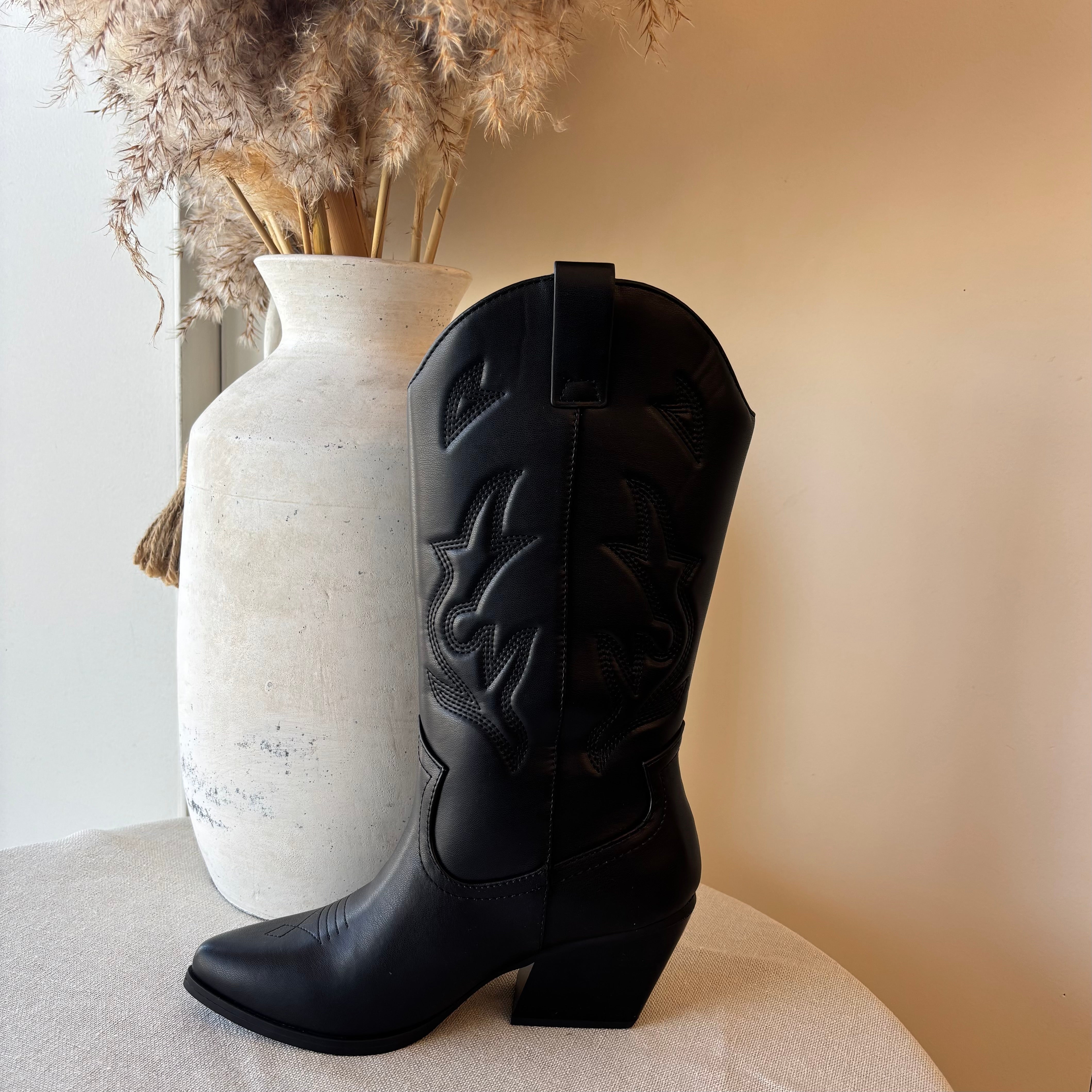 Alena Boots (Black)