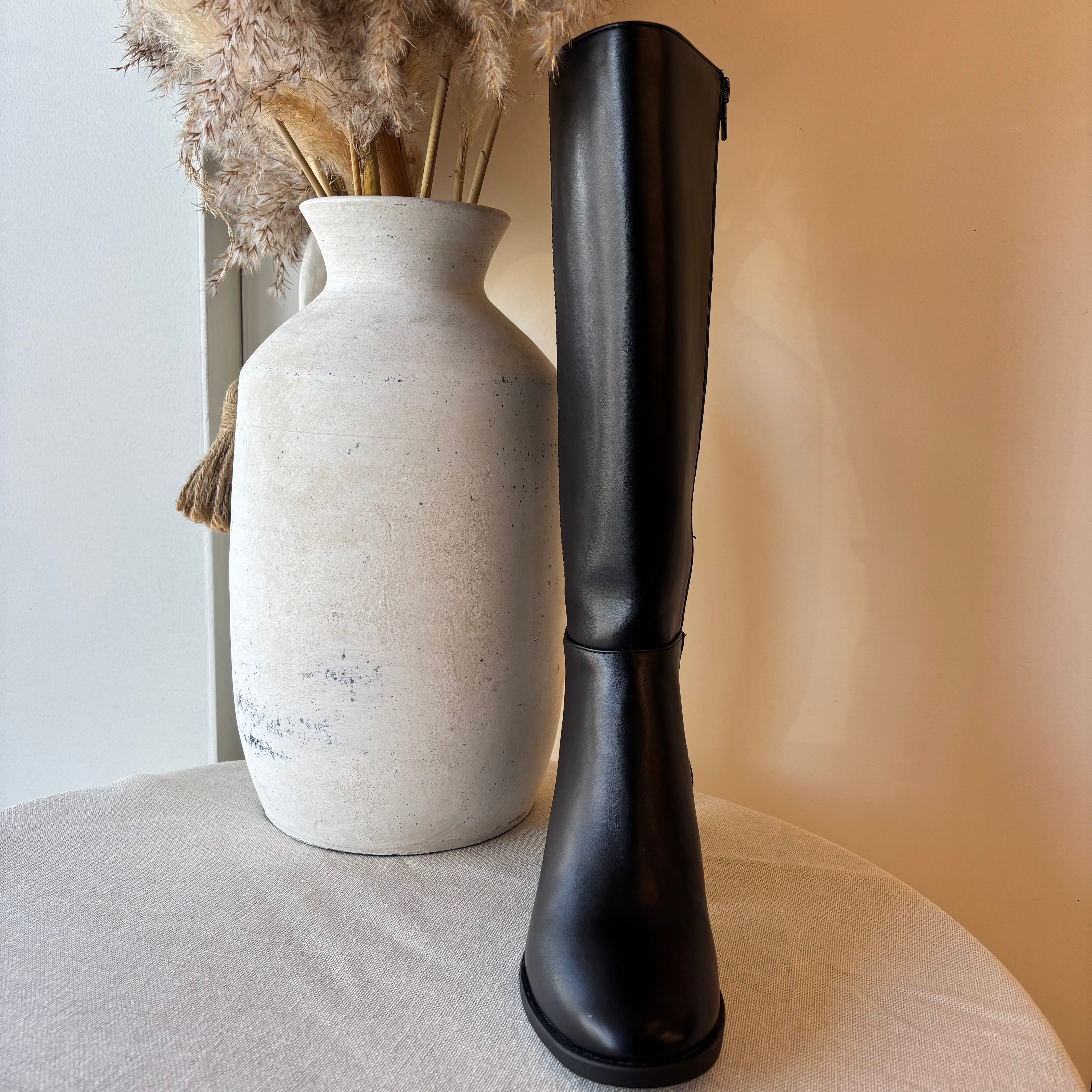 Julie Boots (Black)