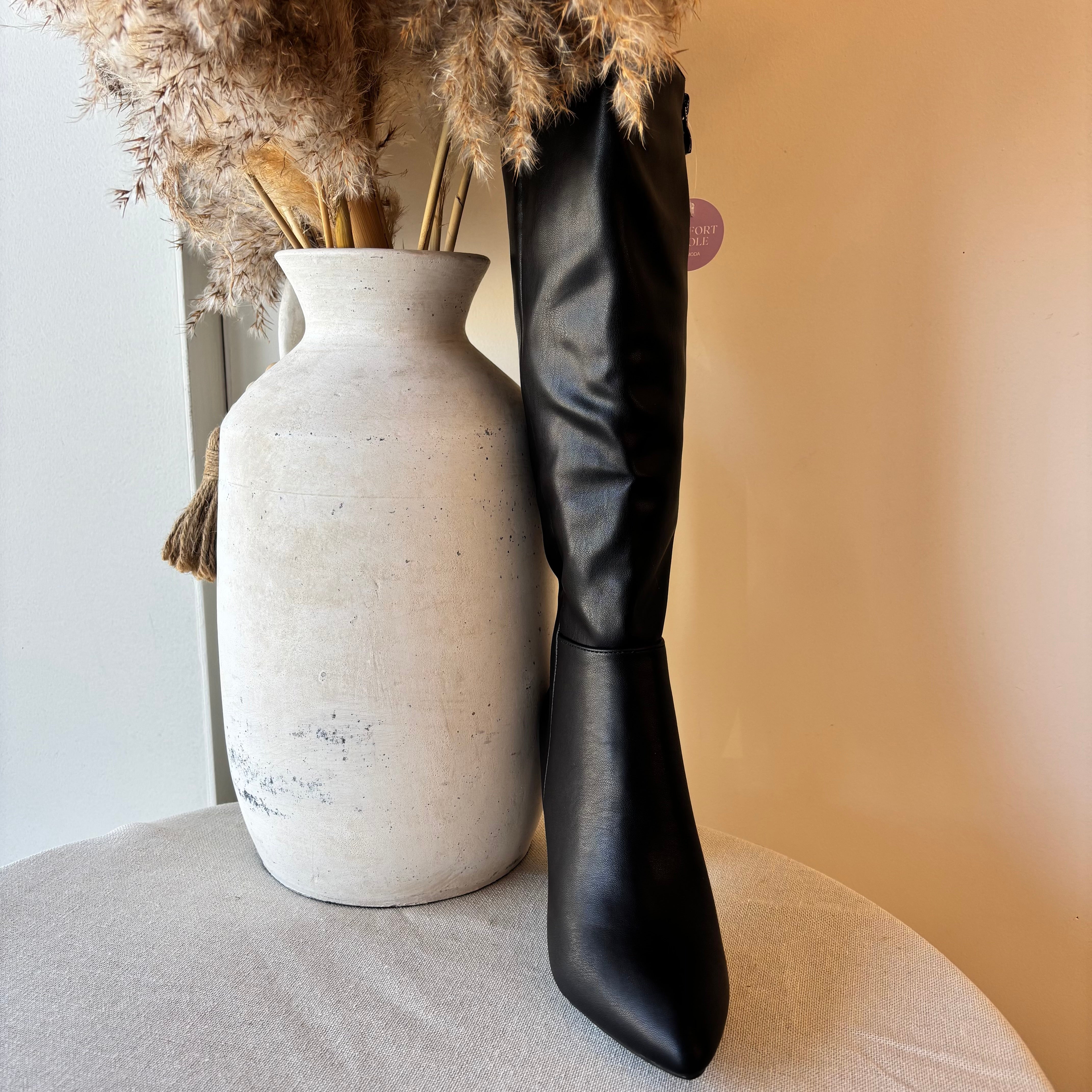Selena Boots (Black)