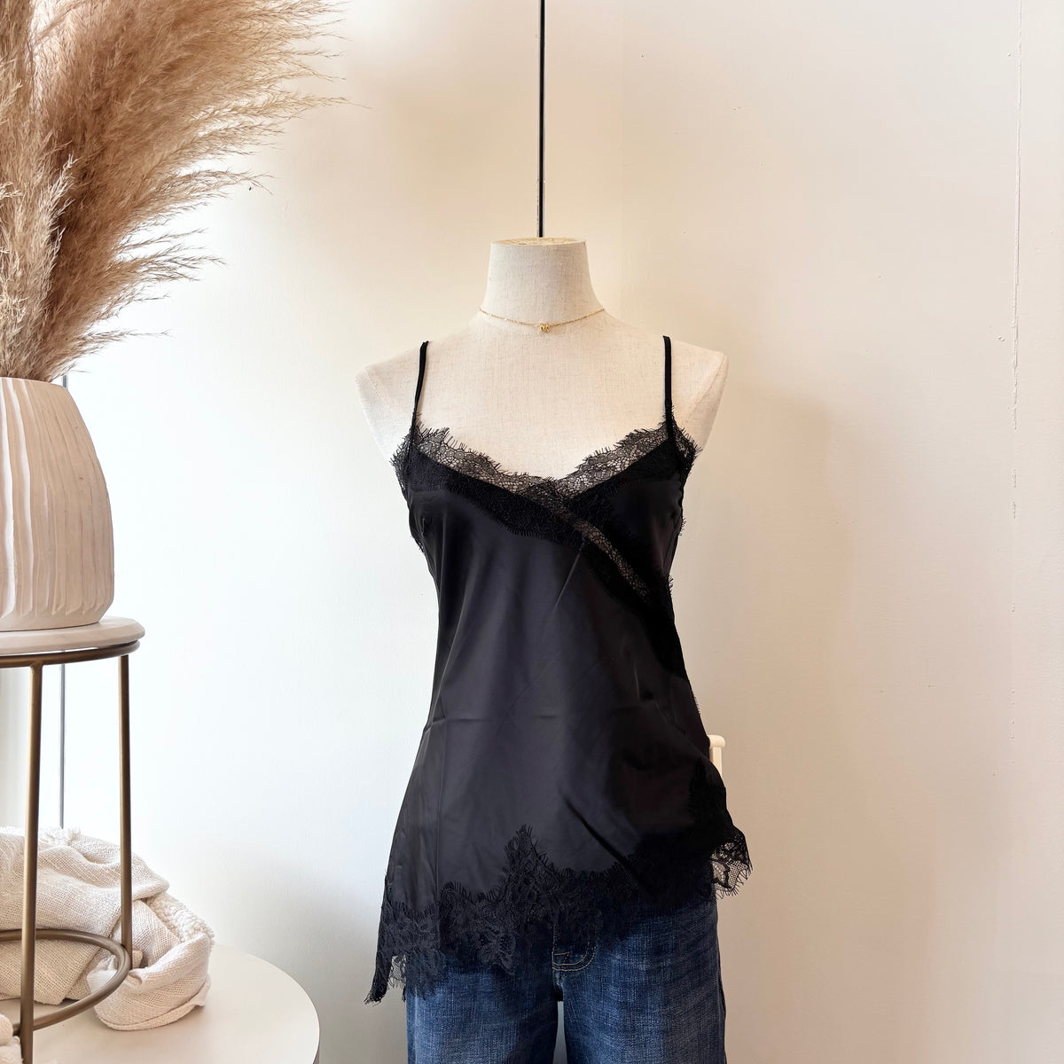 Lola Top (Black)