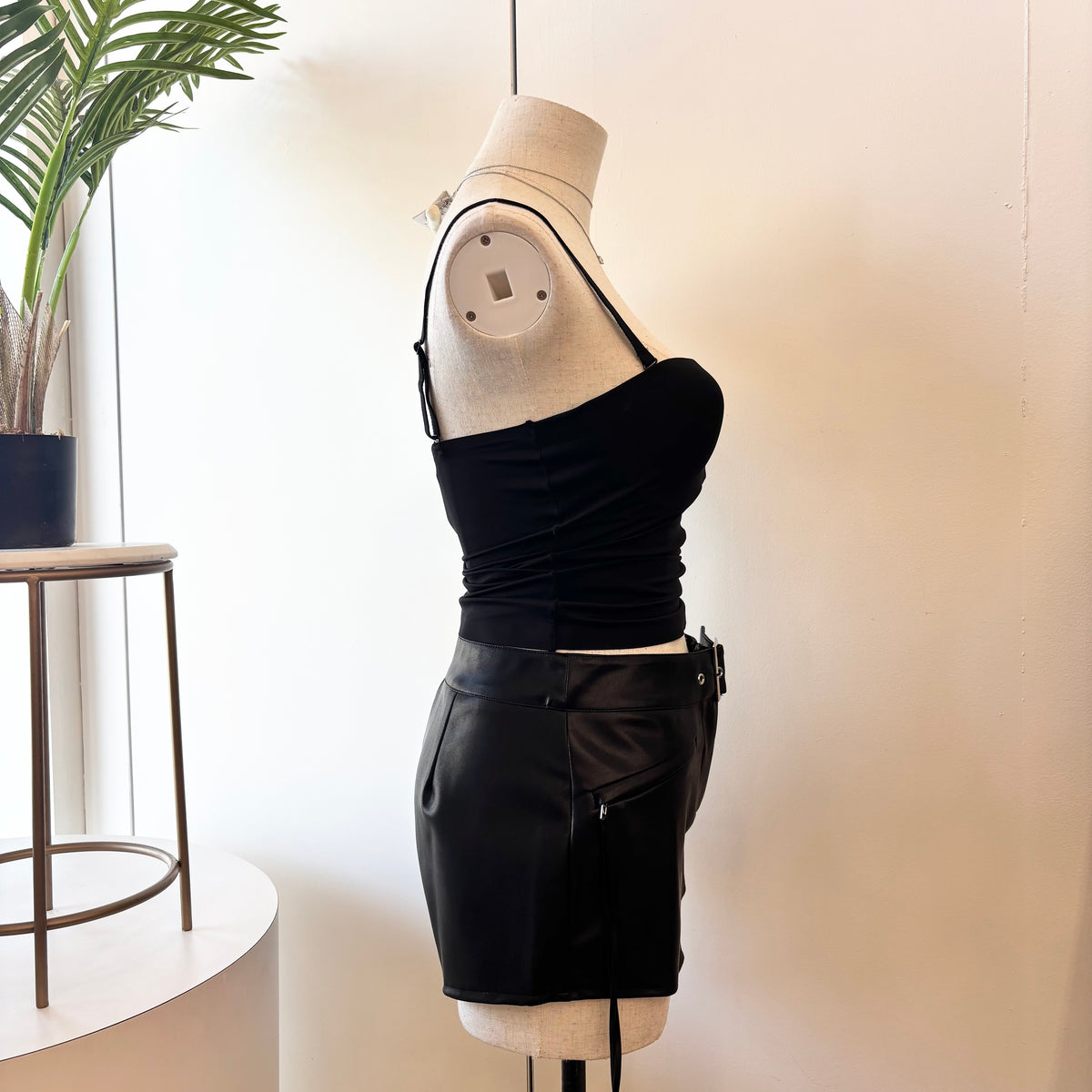 Vanessa Shorts (Black)