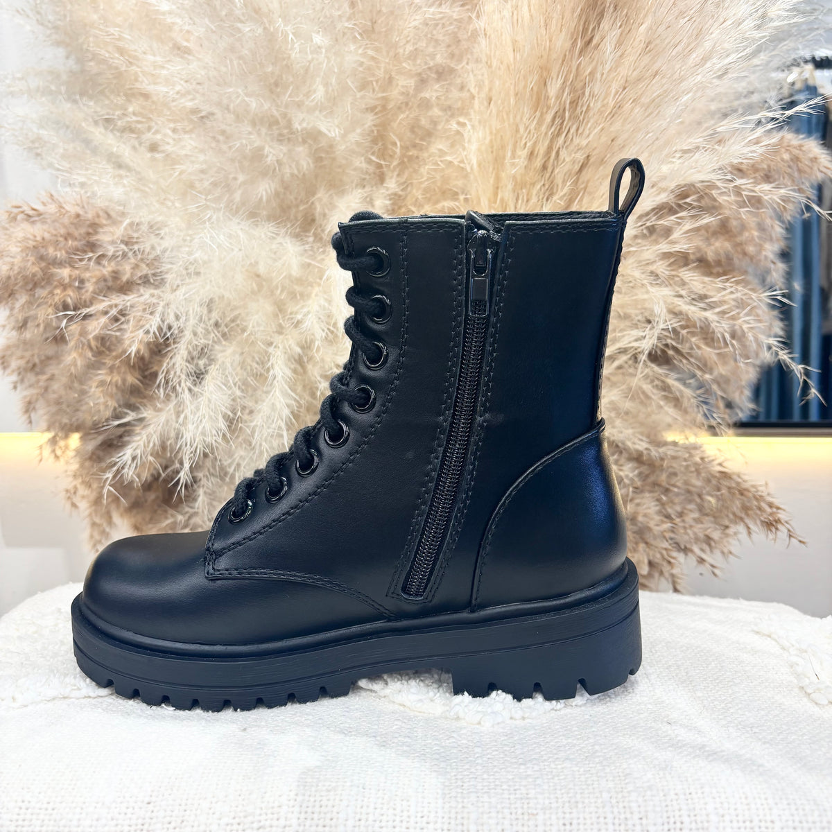 Alyssa Boots (Black)