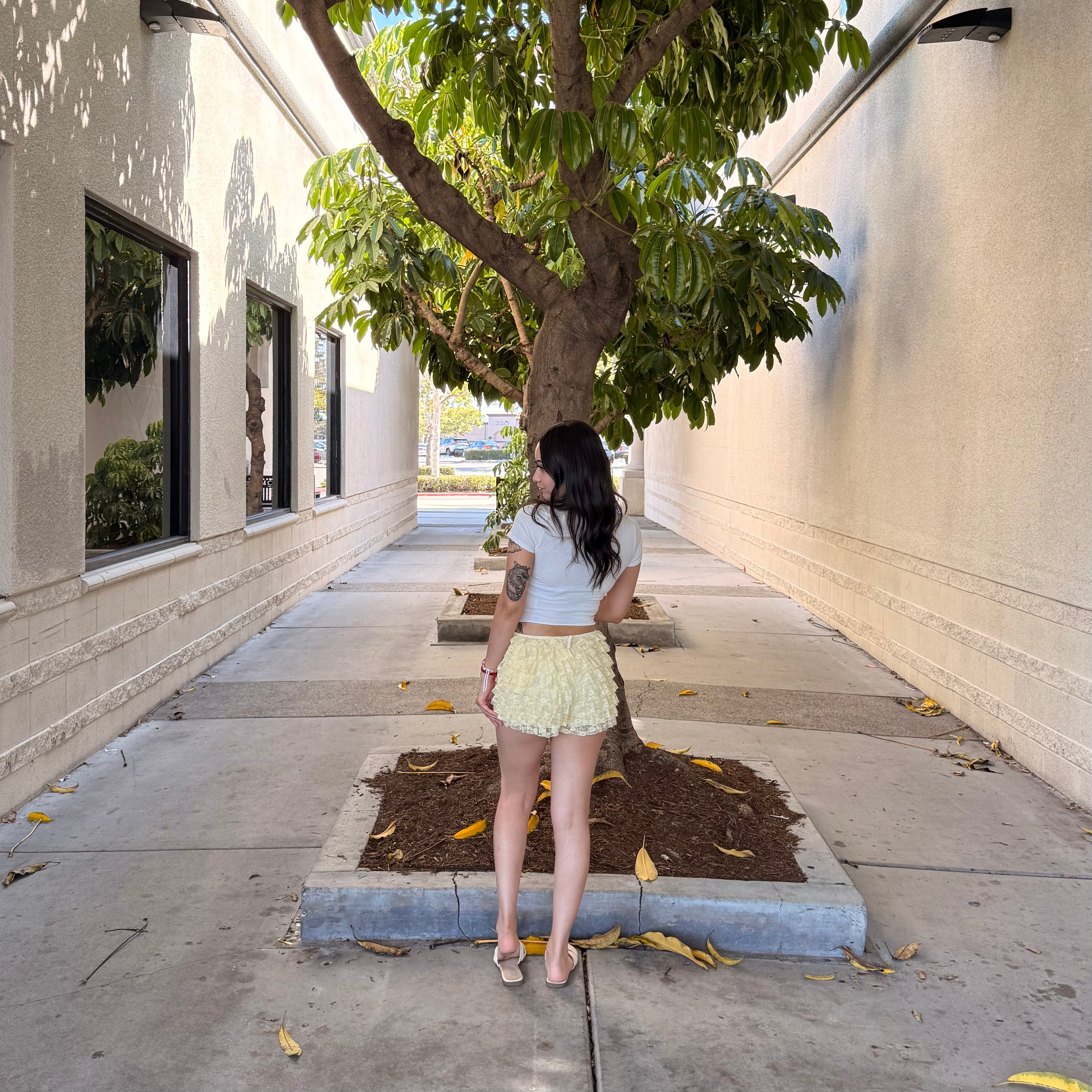 Toni Ruffle Shorts (Butter)