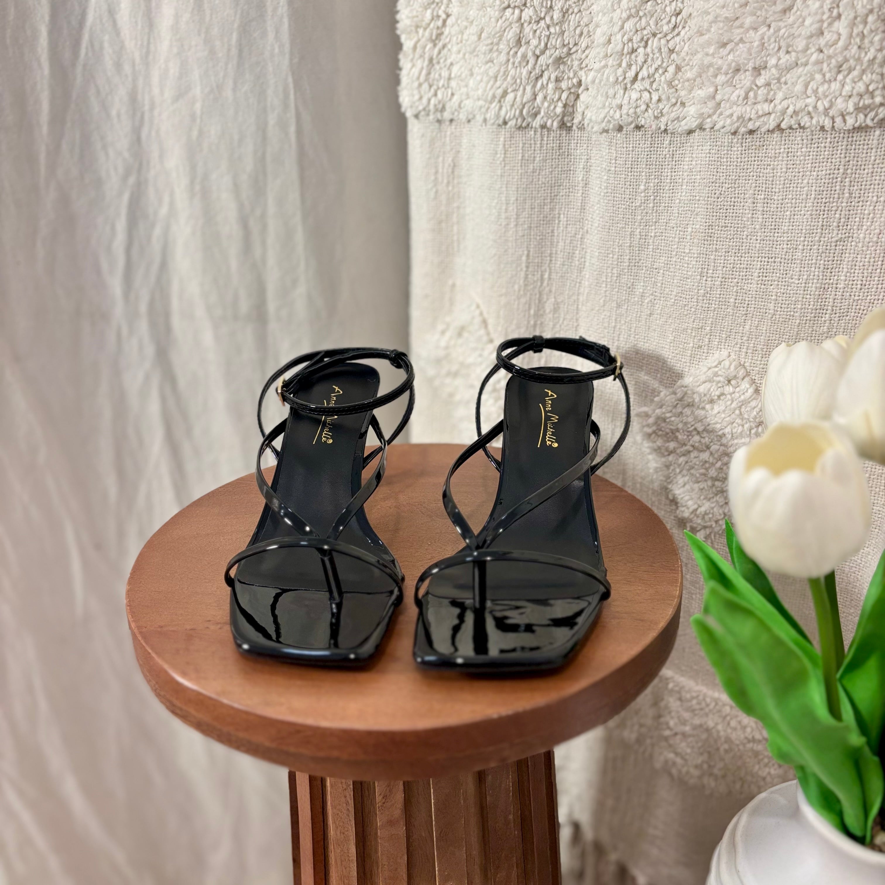 Cassandra Heels (Black)