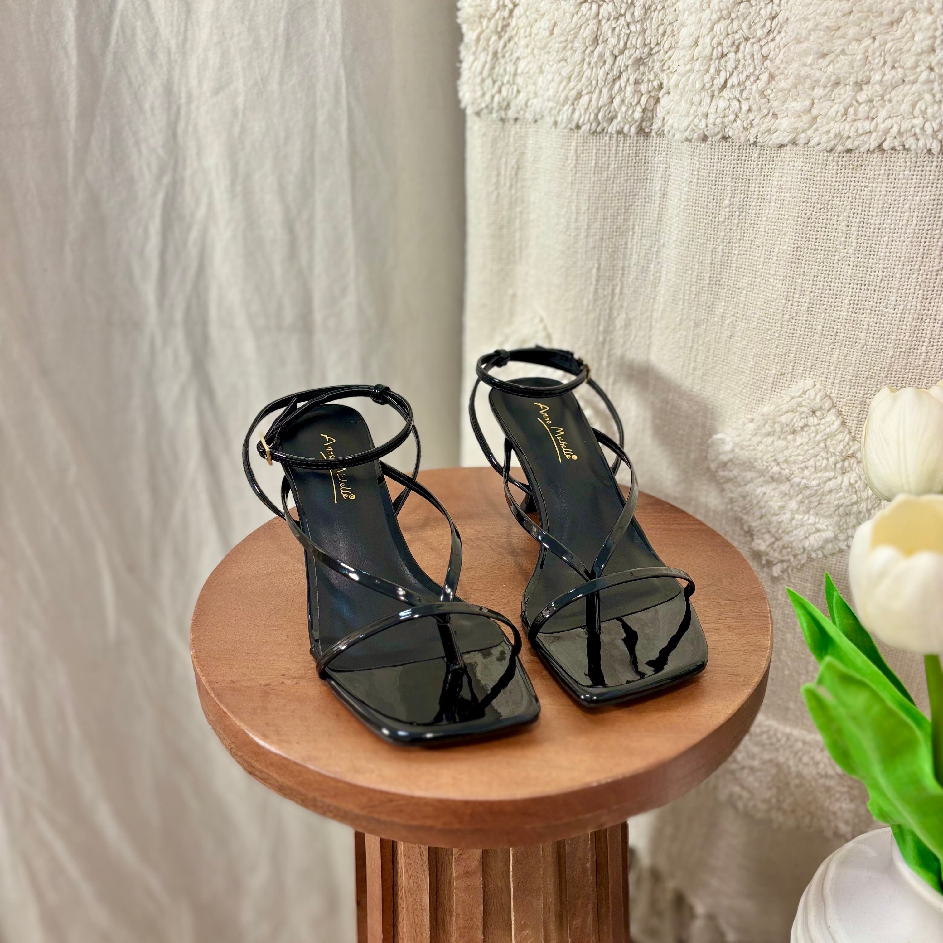 Cassandra Heels (Black)