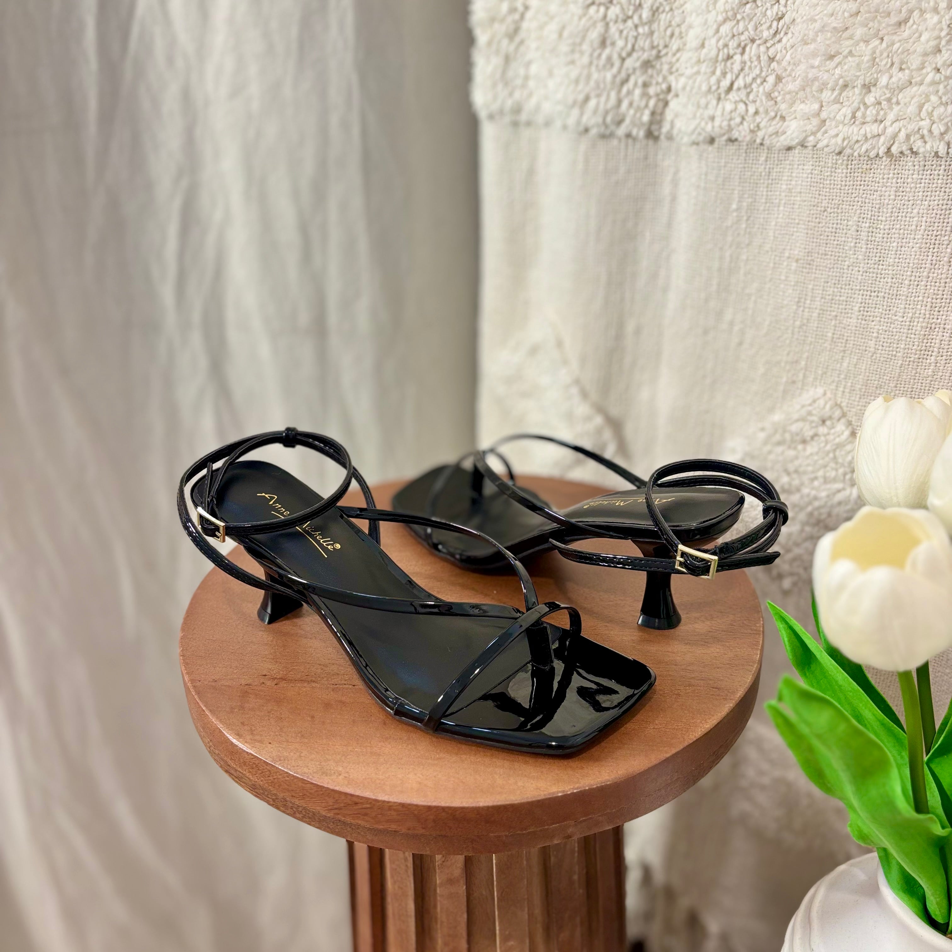 Cassandra Heels (Black)