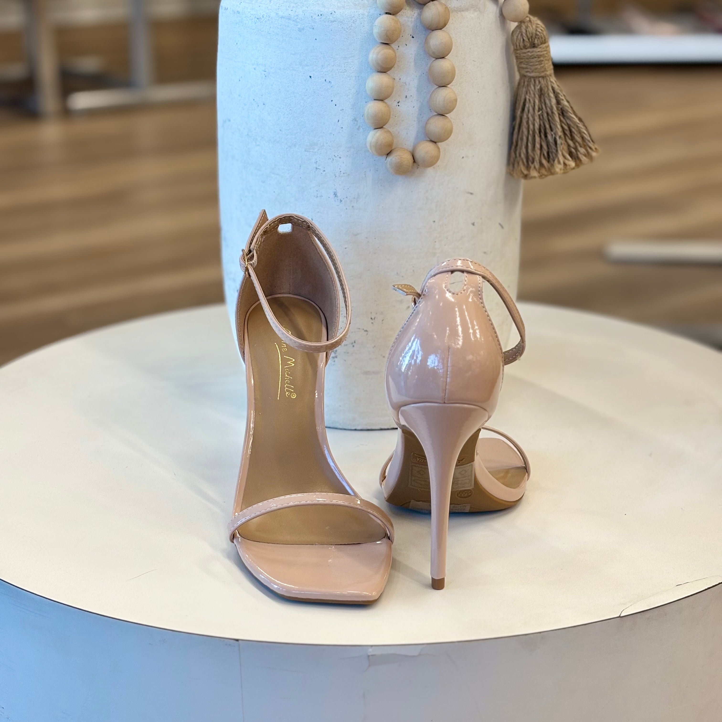Cynthia Heels (Nude)