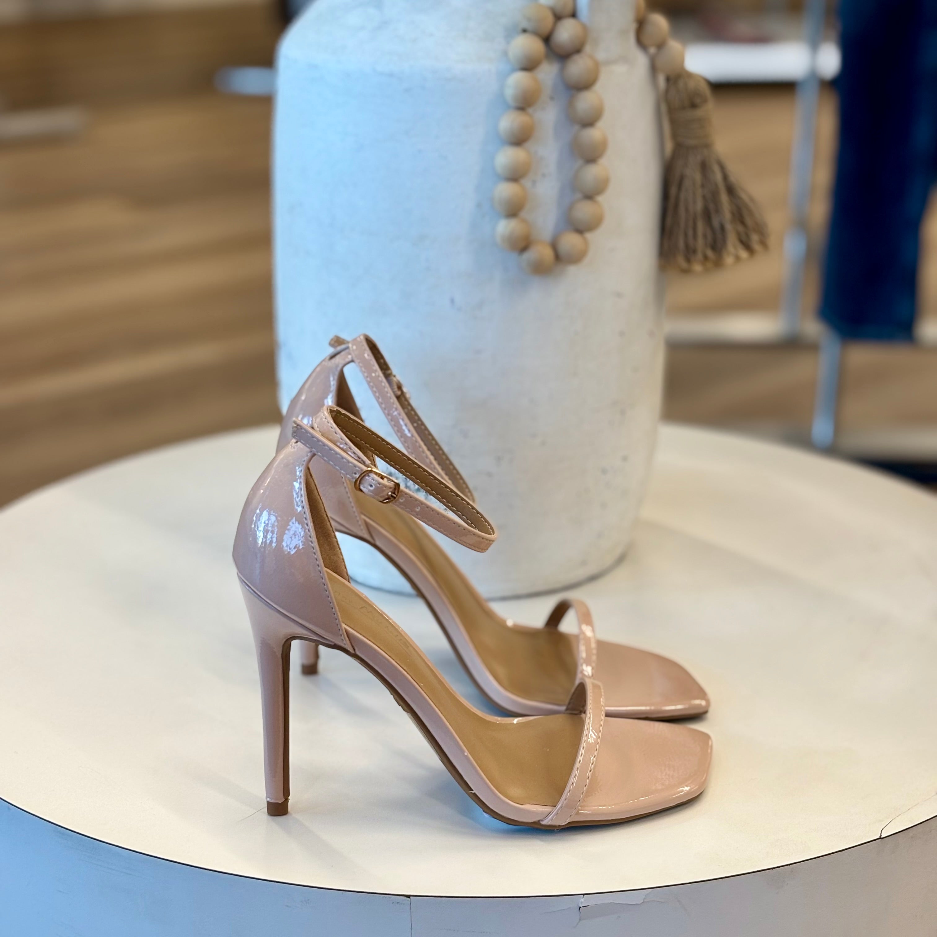 Cynthia Heels (Nude)