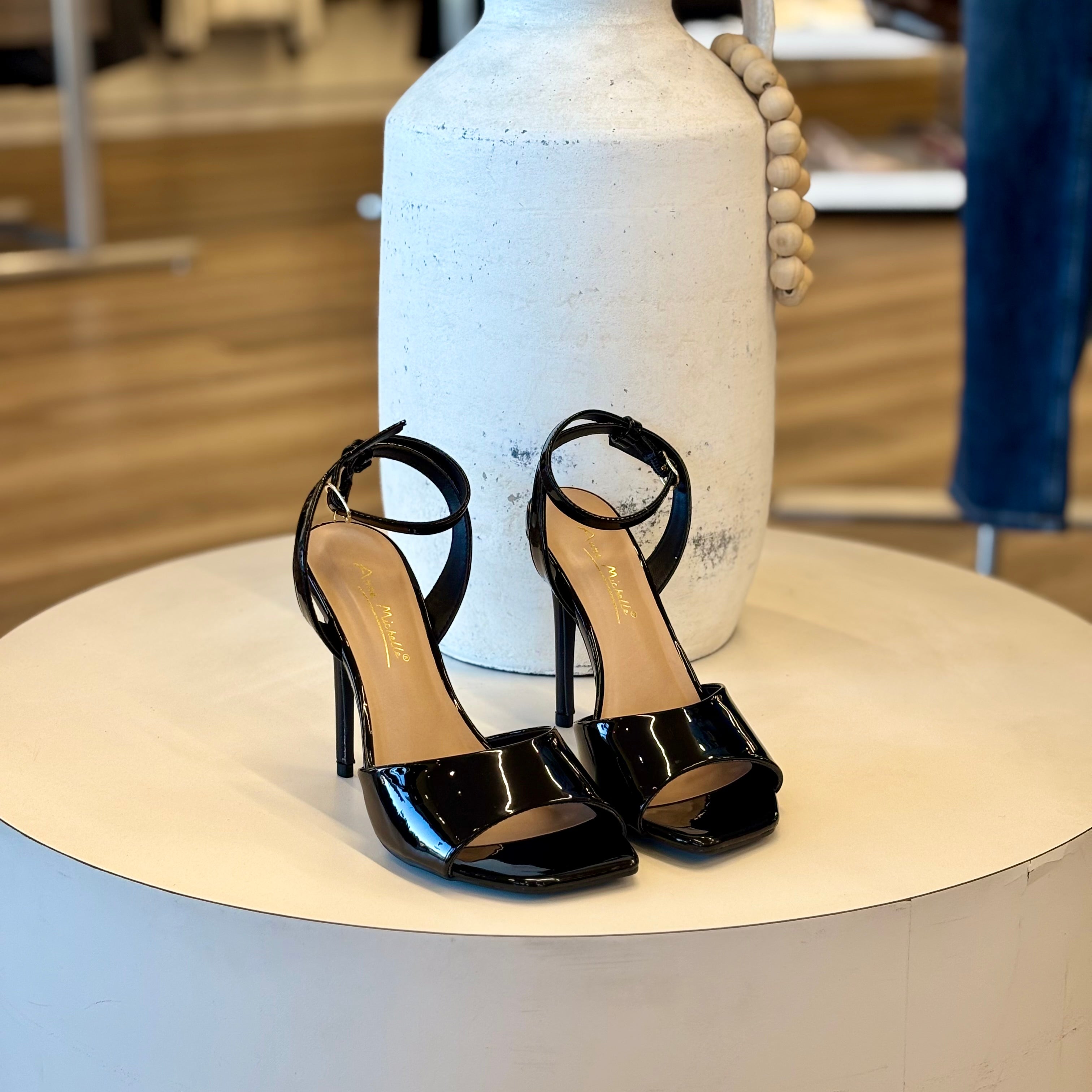 Nixie Heels (Black)