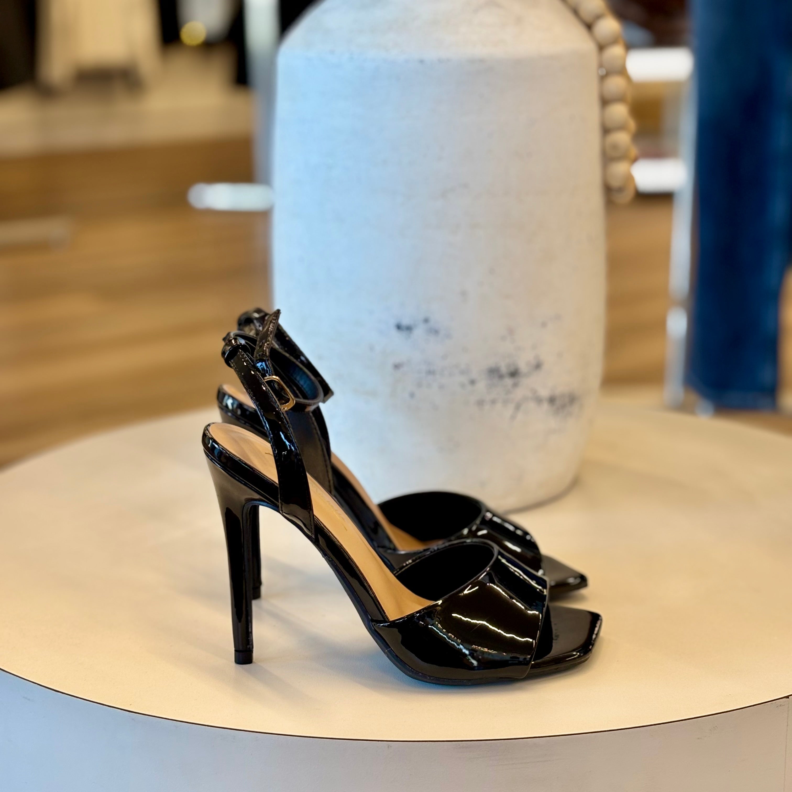 Nixie Heels (Black)