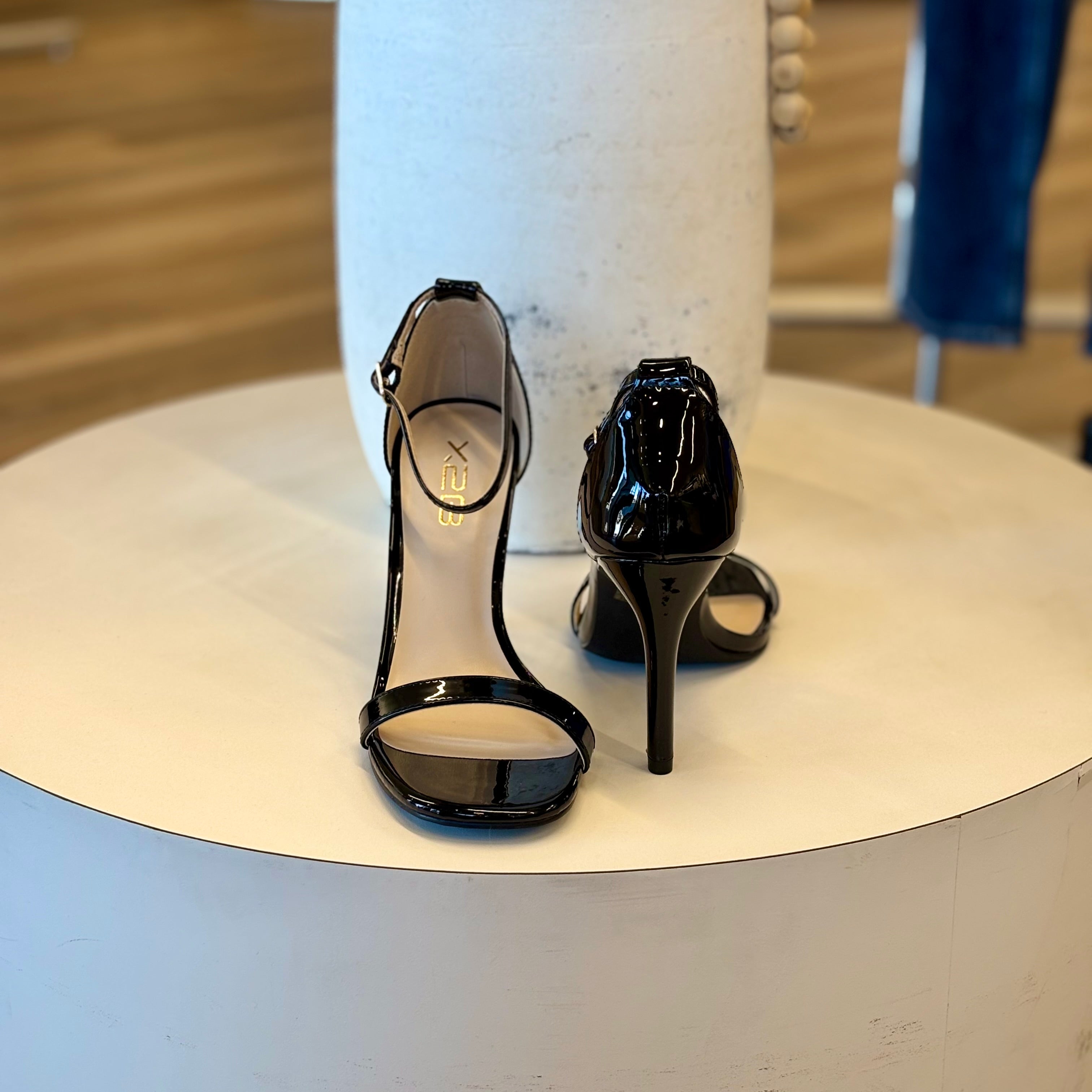 Romi Heels (Black)