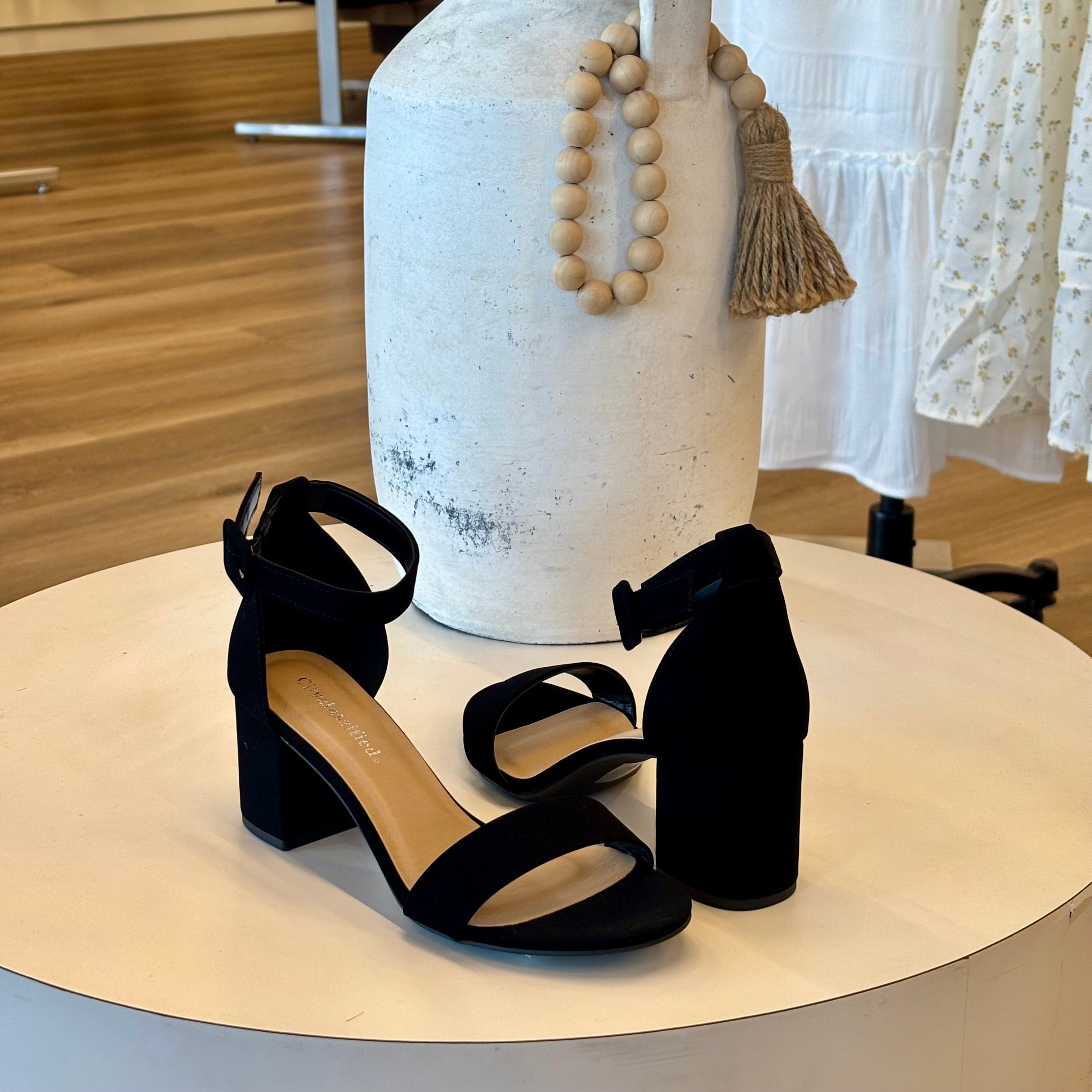 Bella Heels (Black/Nub)