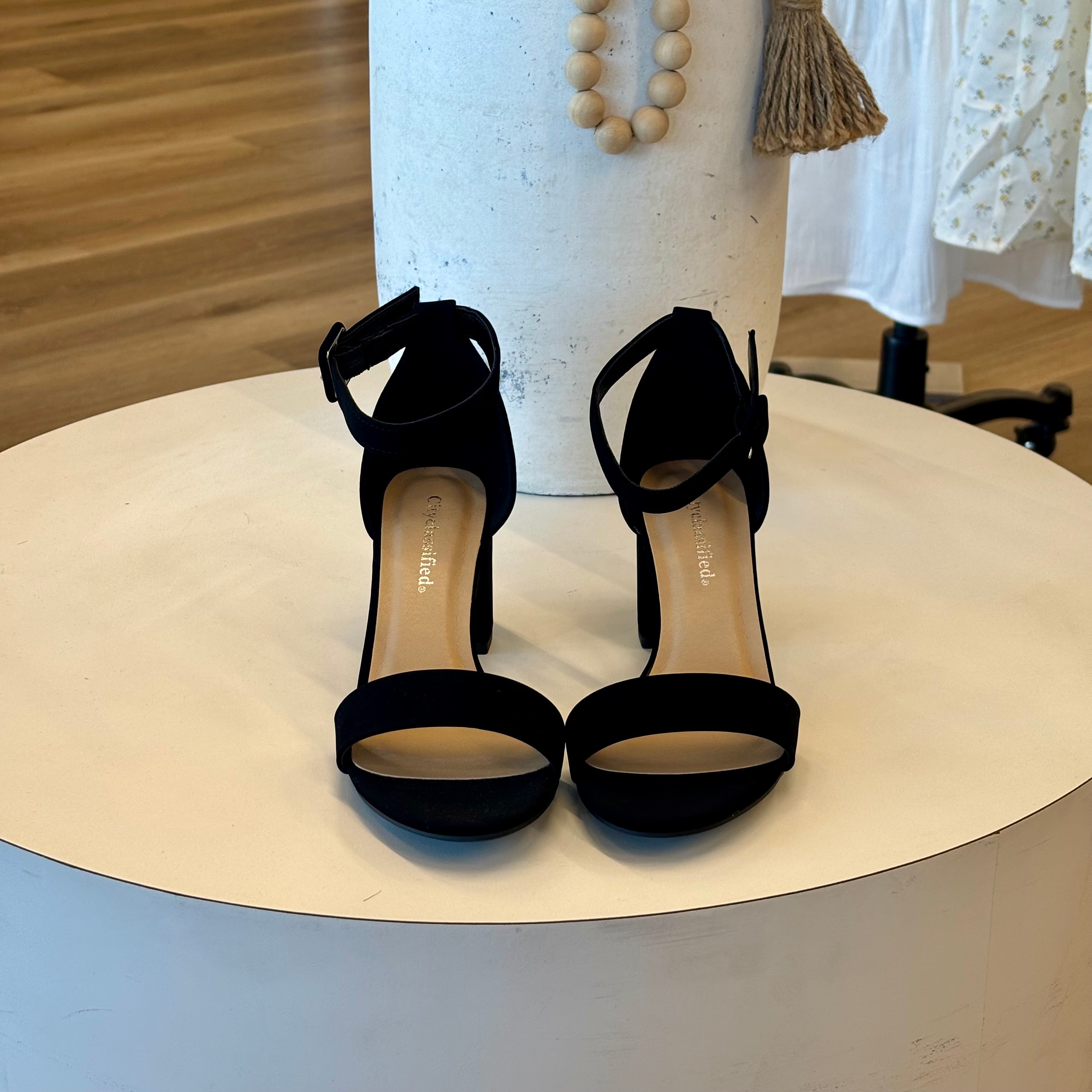 Bella Heels (Black/Nub)